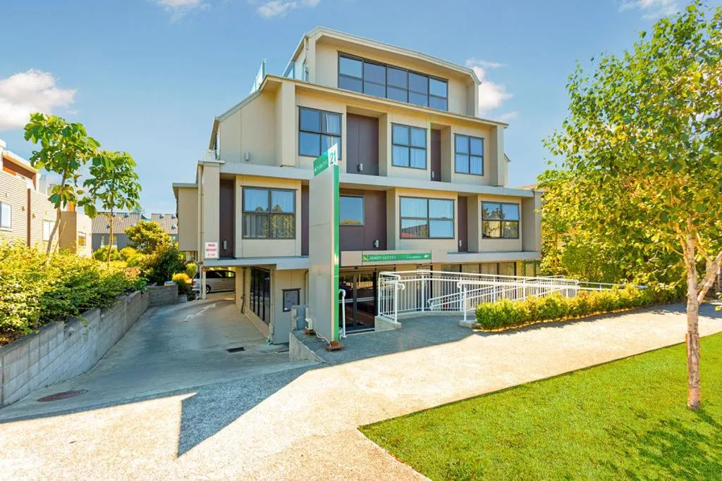 Property building in Alexander Inn