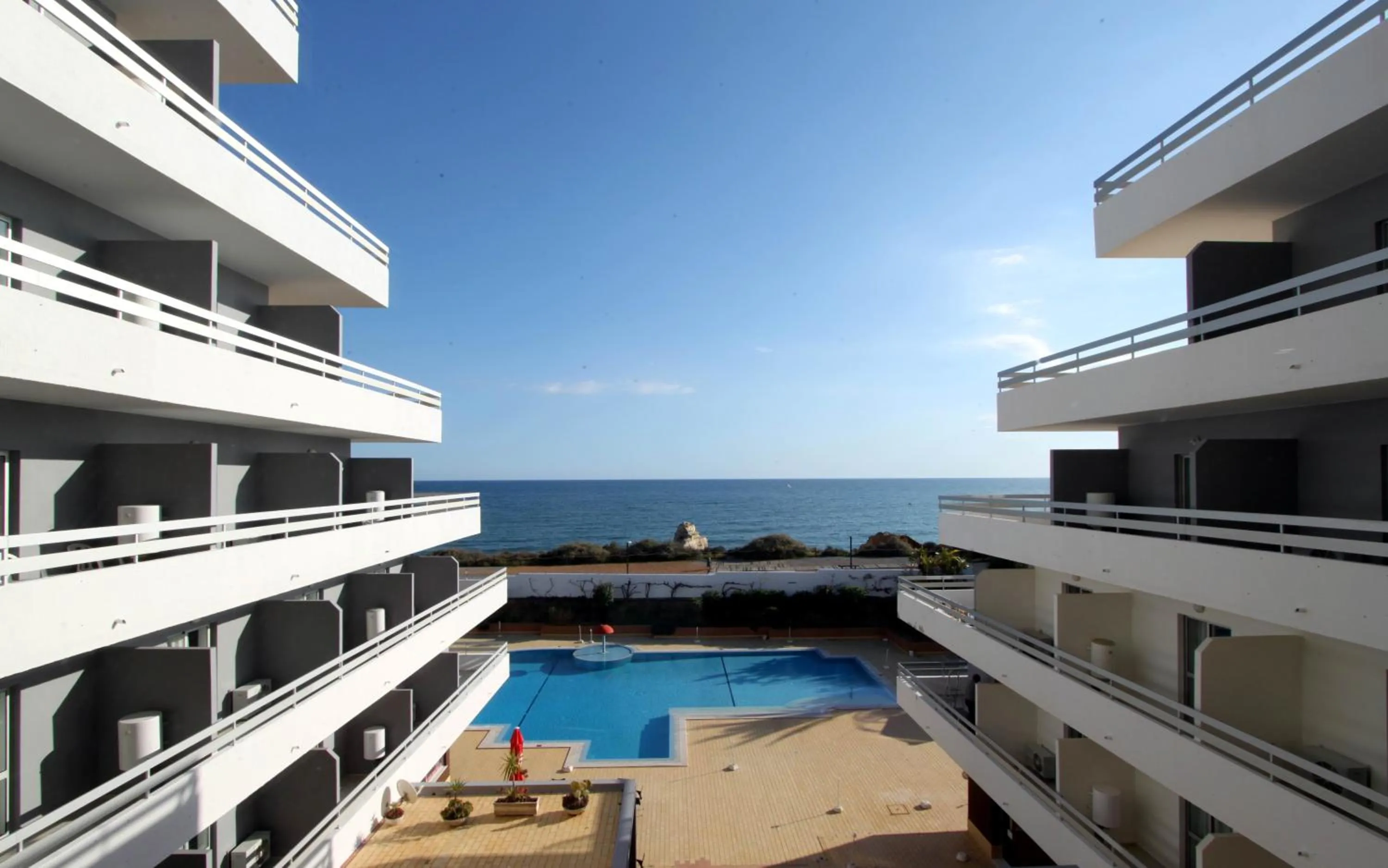 Property building in Hotel Luar