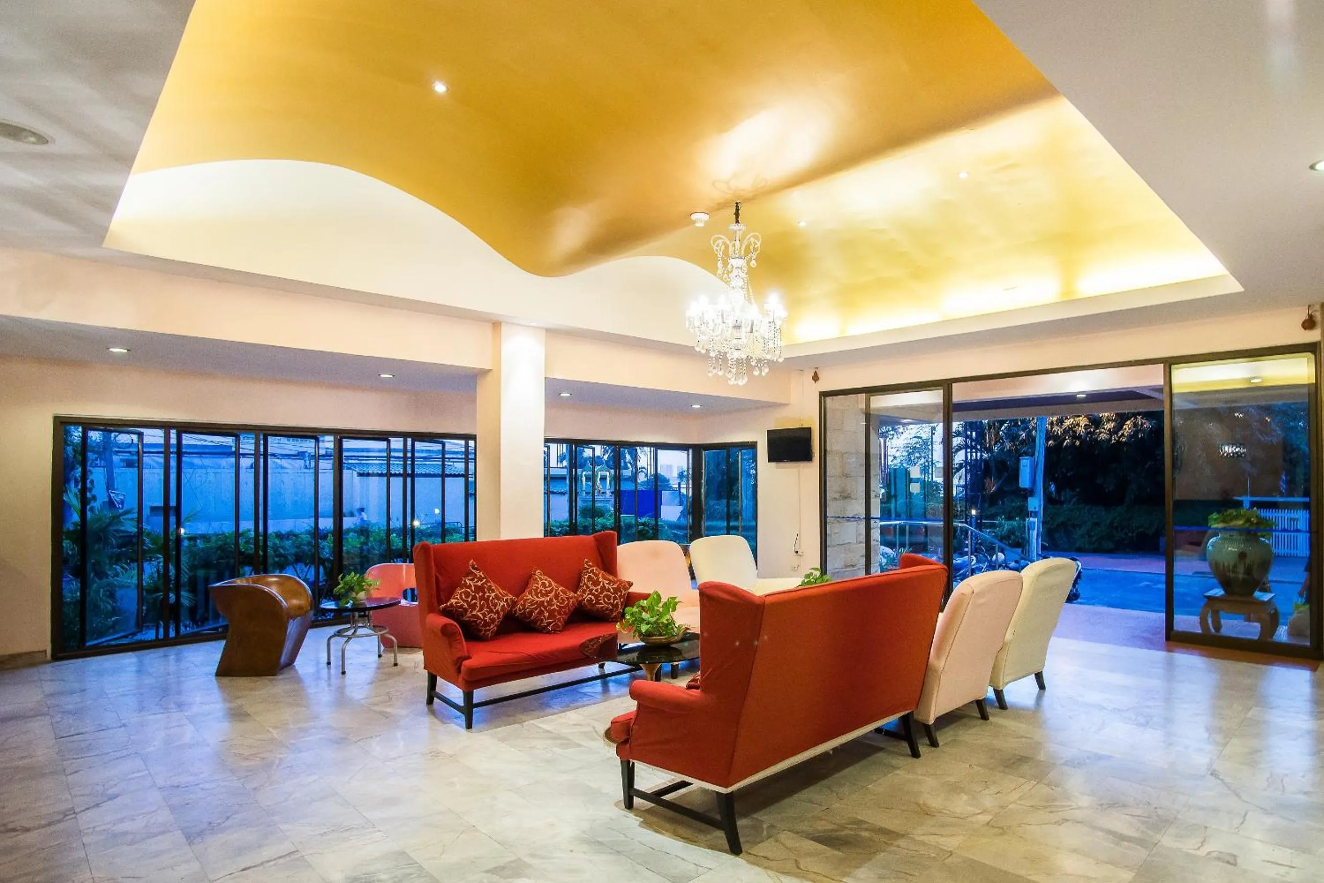 Lobby or reception in Bella Villa Metro