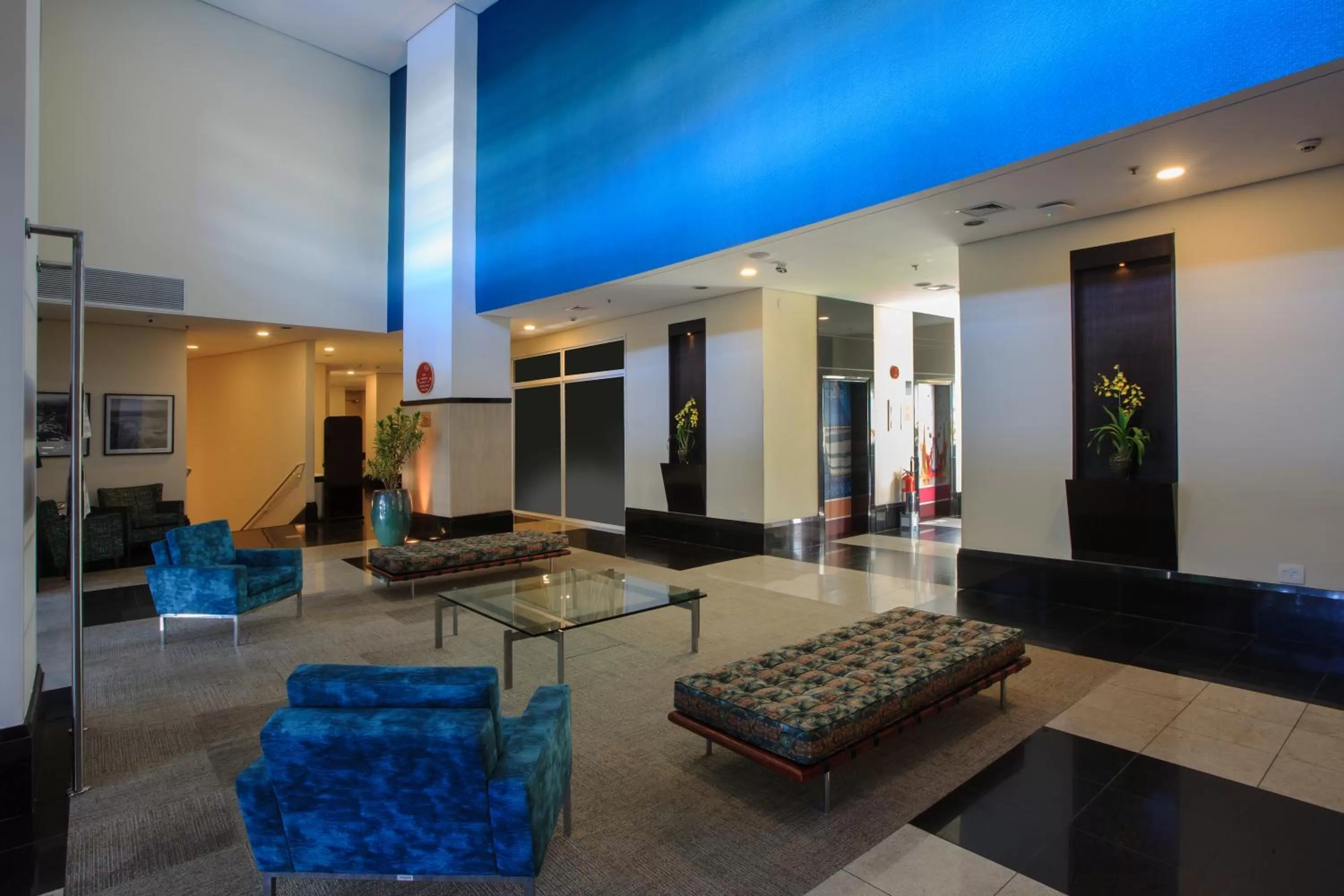 Lobby or reception in Comfort Suites Alphaville