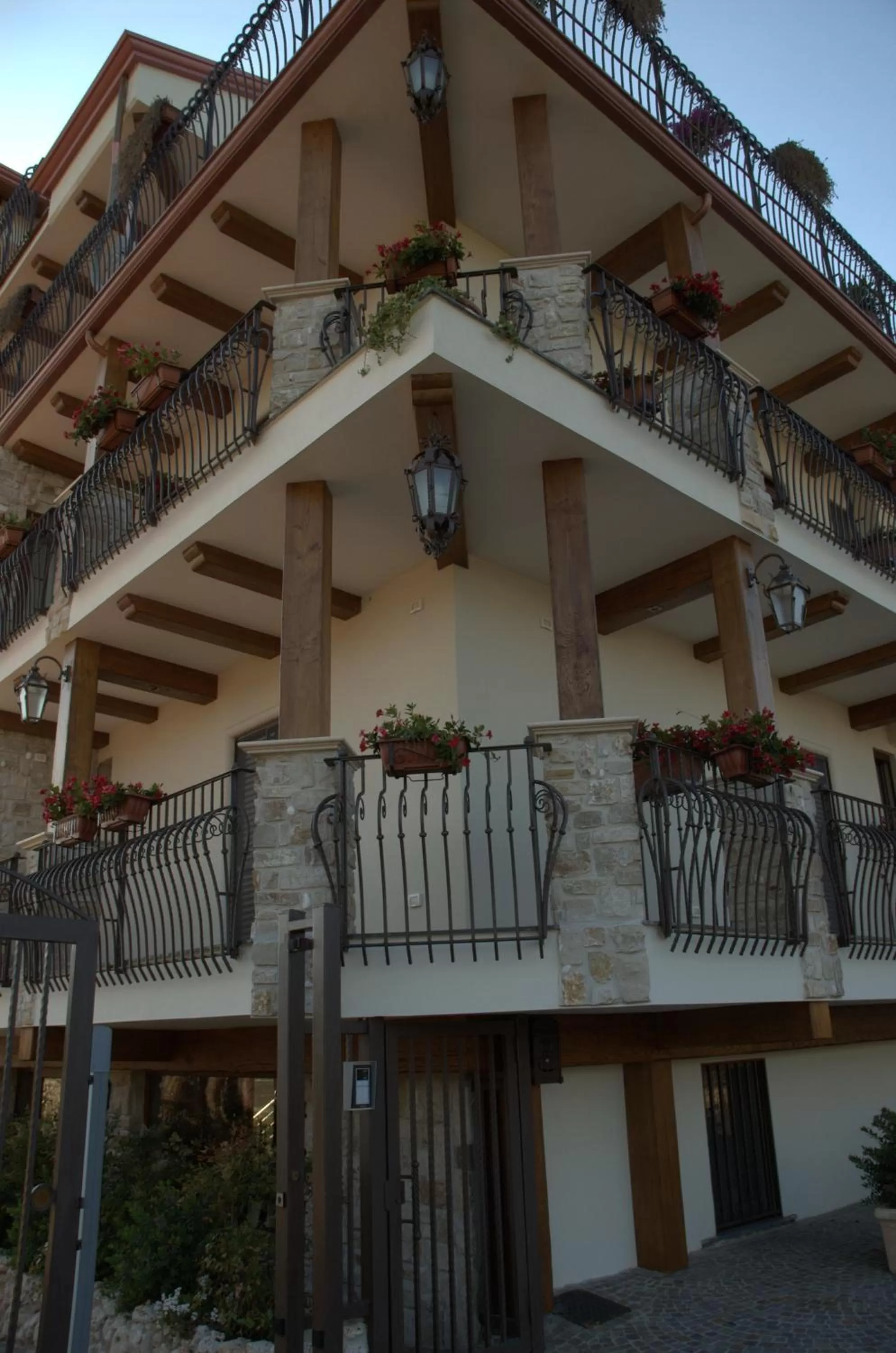 Facade/entrance in Hotel Villa Clementina