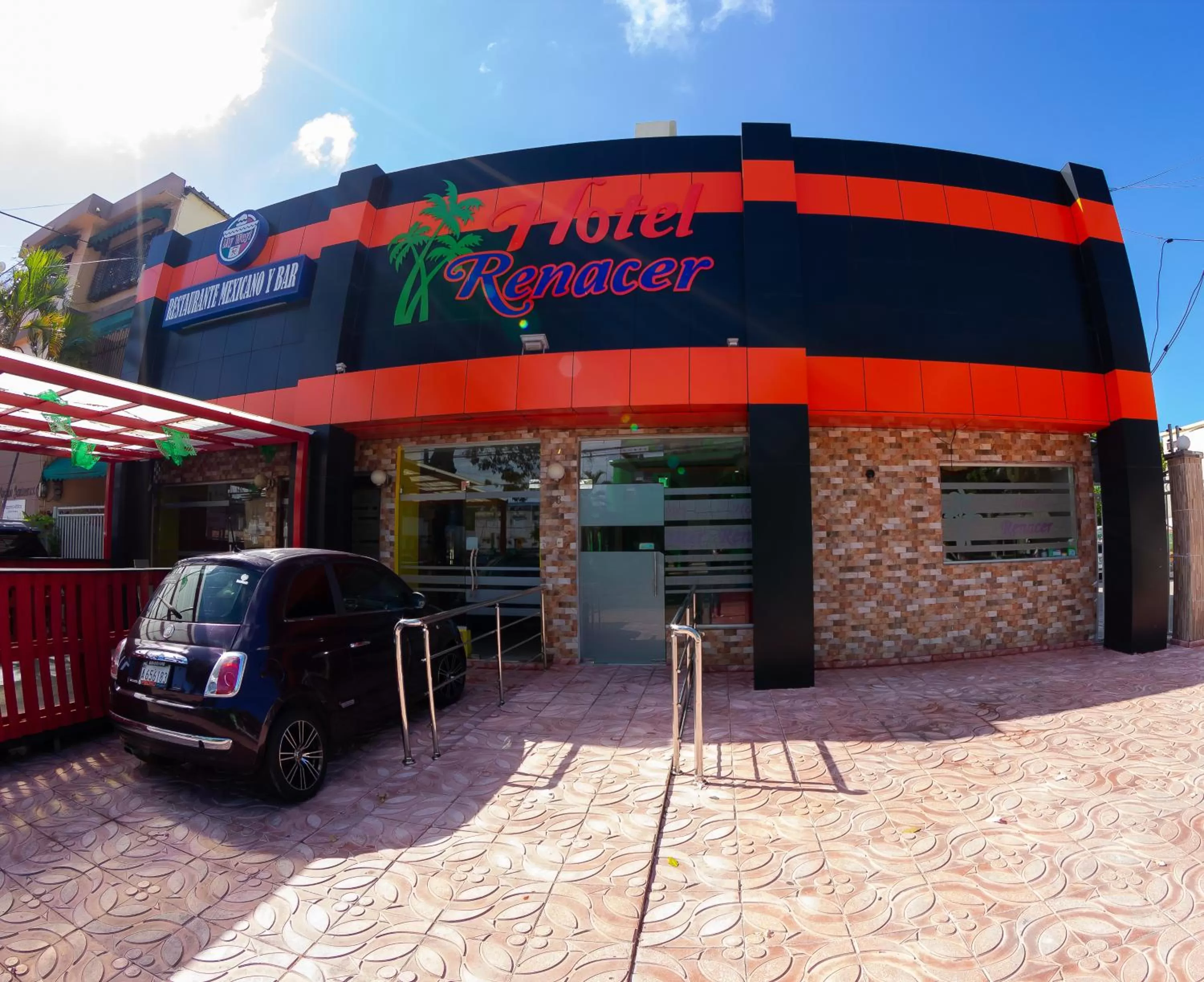 Property building in Hotel Renacer