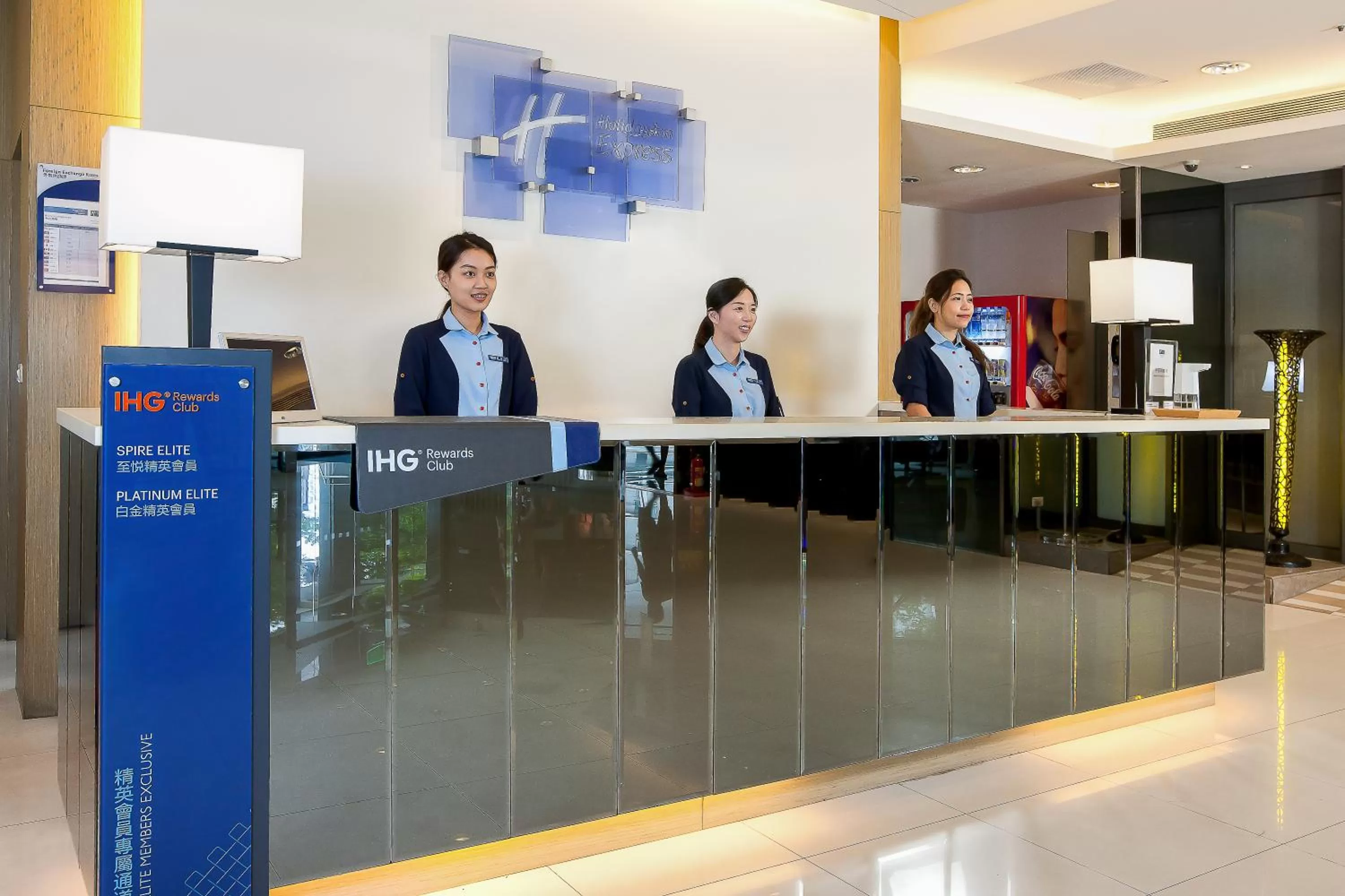Staff in Holiday Inn Express Taichung Park by IHG