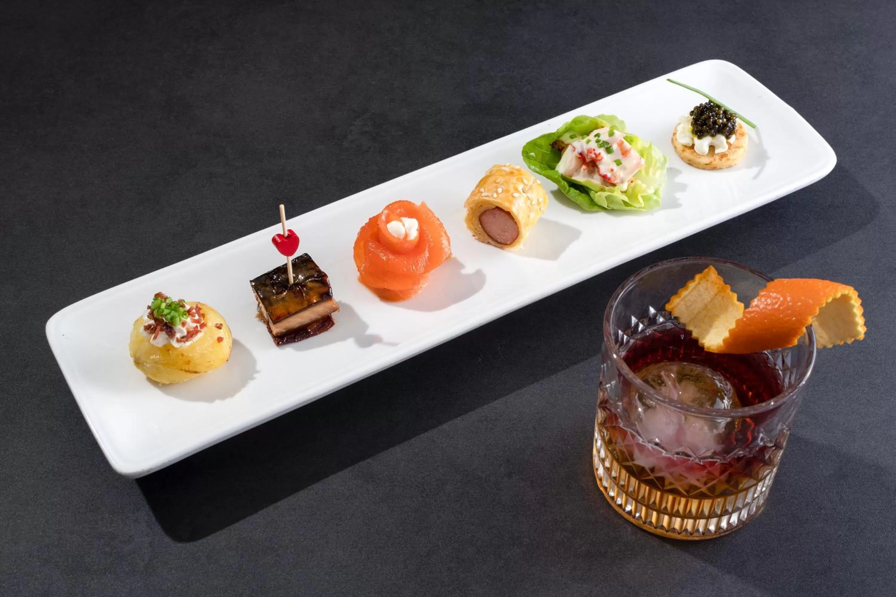 Food and drinks in Shangri-La Shenzhen - Nearby Luohu Border, Outdoor Swimming Pool