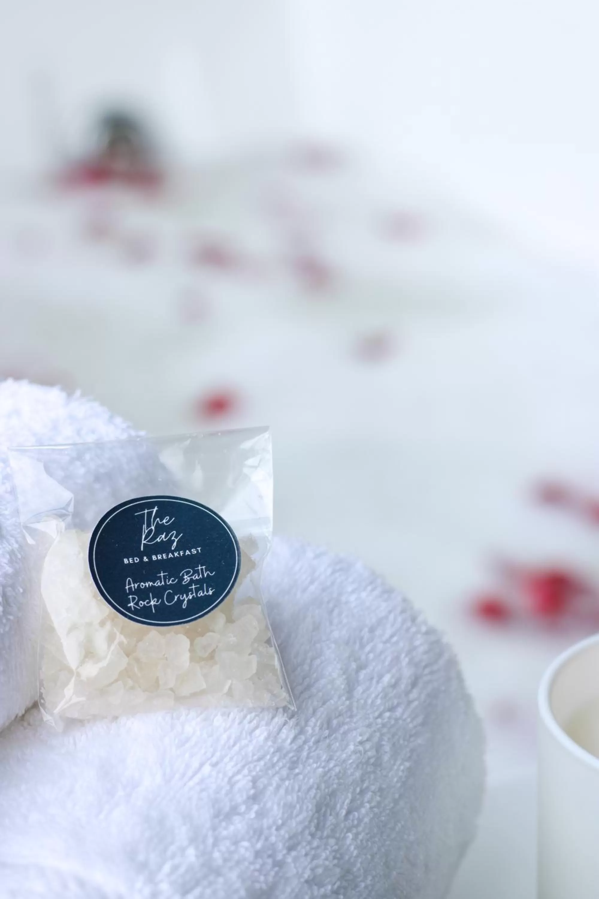 Bath, Bed in The Raz