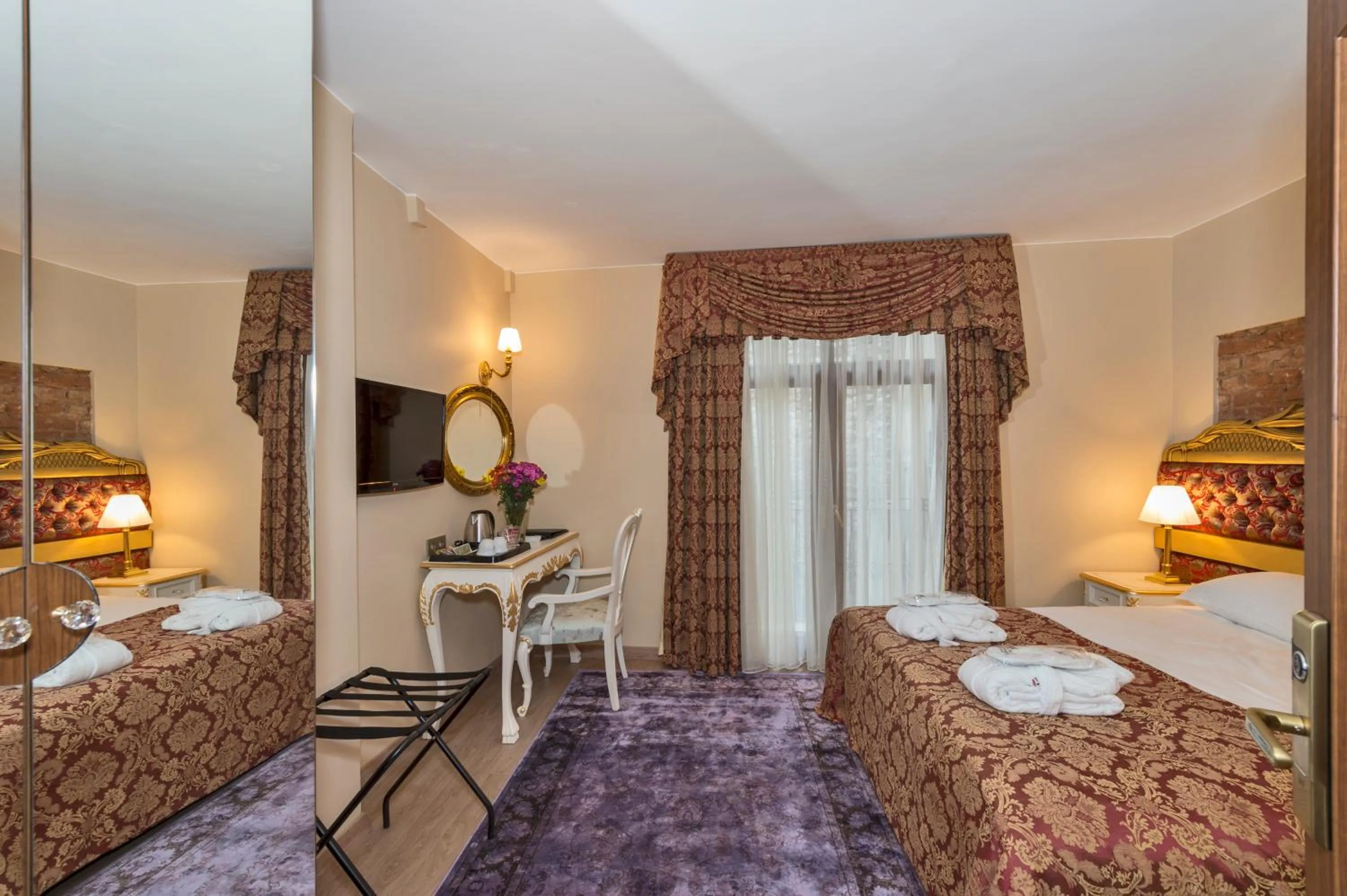 Bed in By Murat Royal Hotel Galata