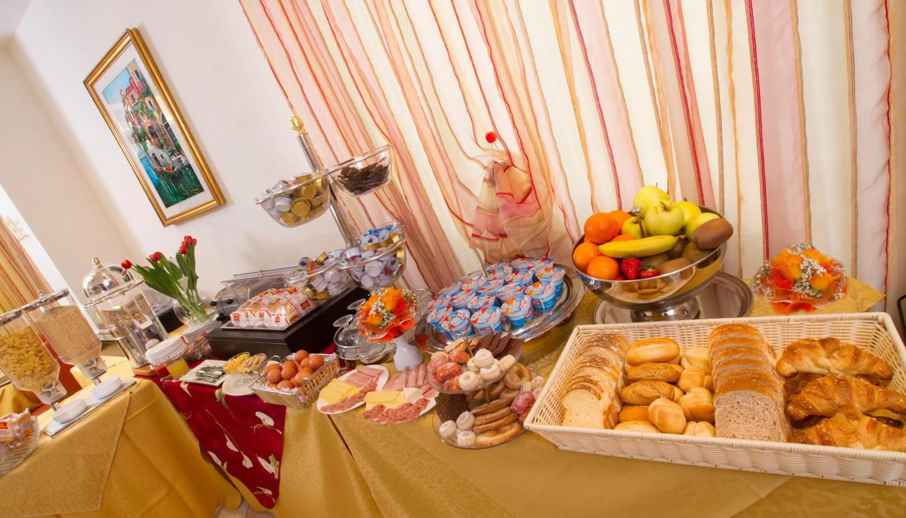 Breakfast in Hotel Garibaldi