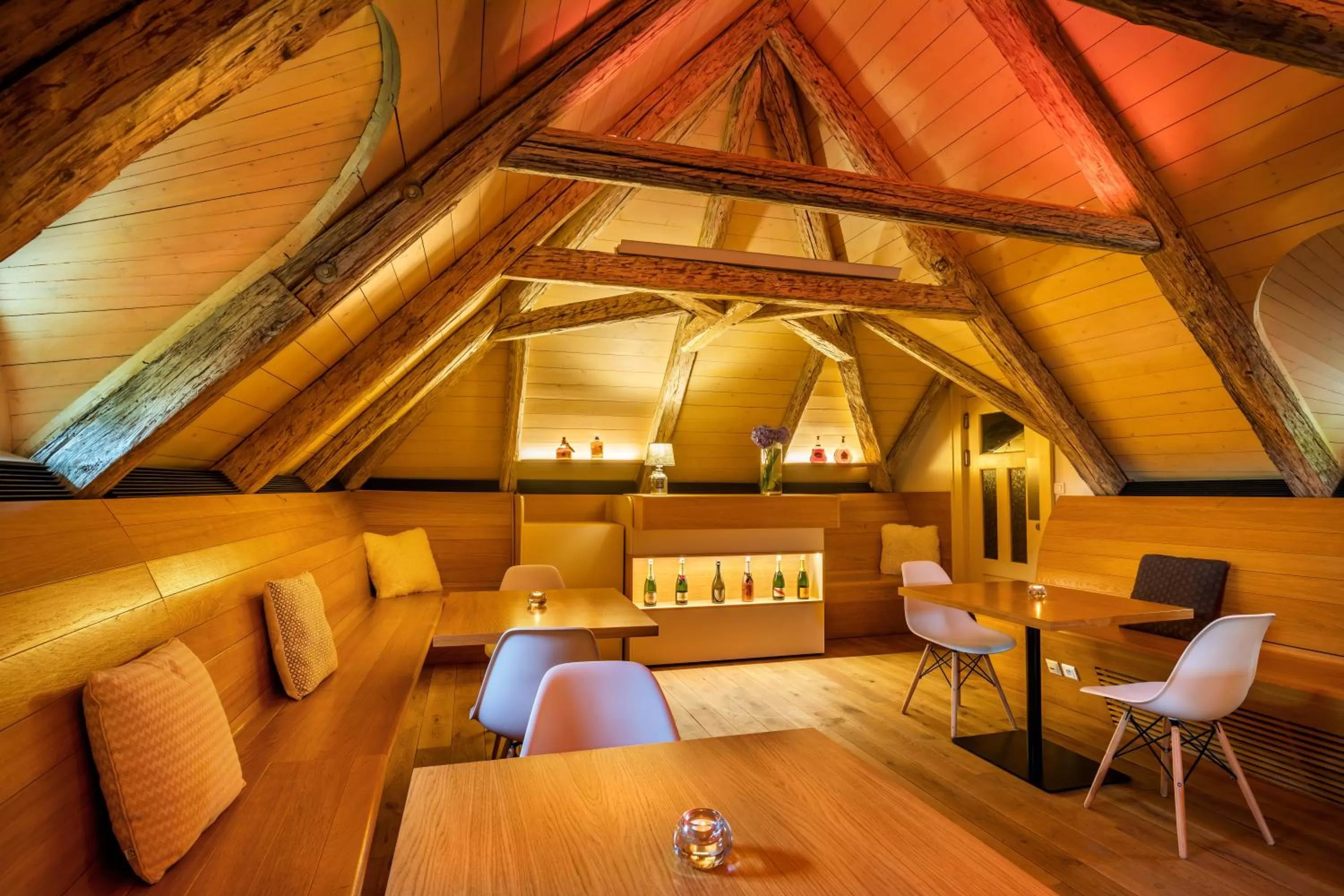 Lounge or bar in Bellevue Hotel Benešov