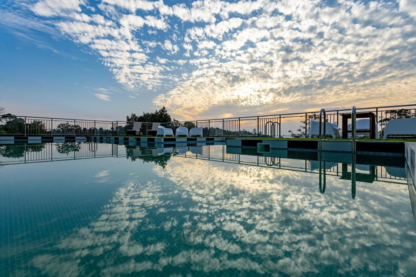 Swimming pool in HOTEL WHITE HOUSE, Munnar