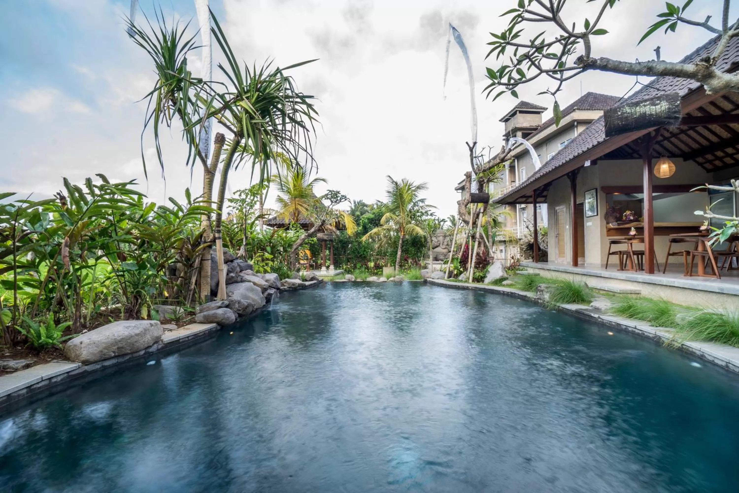 Swimming pool in Gerindem Cottages