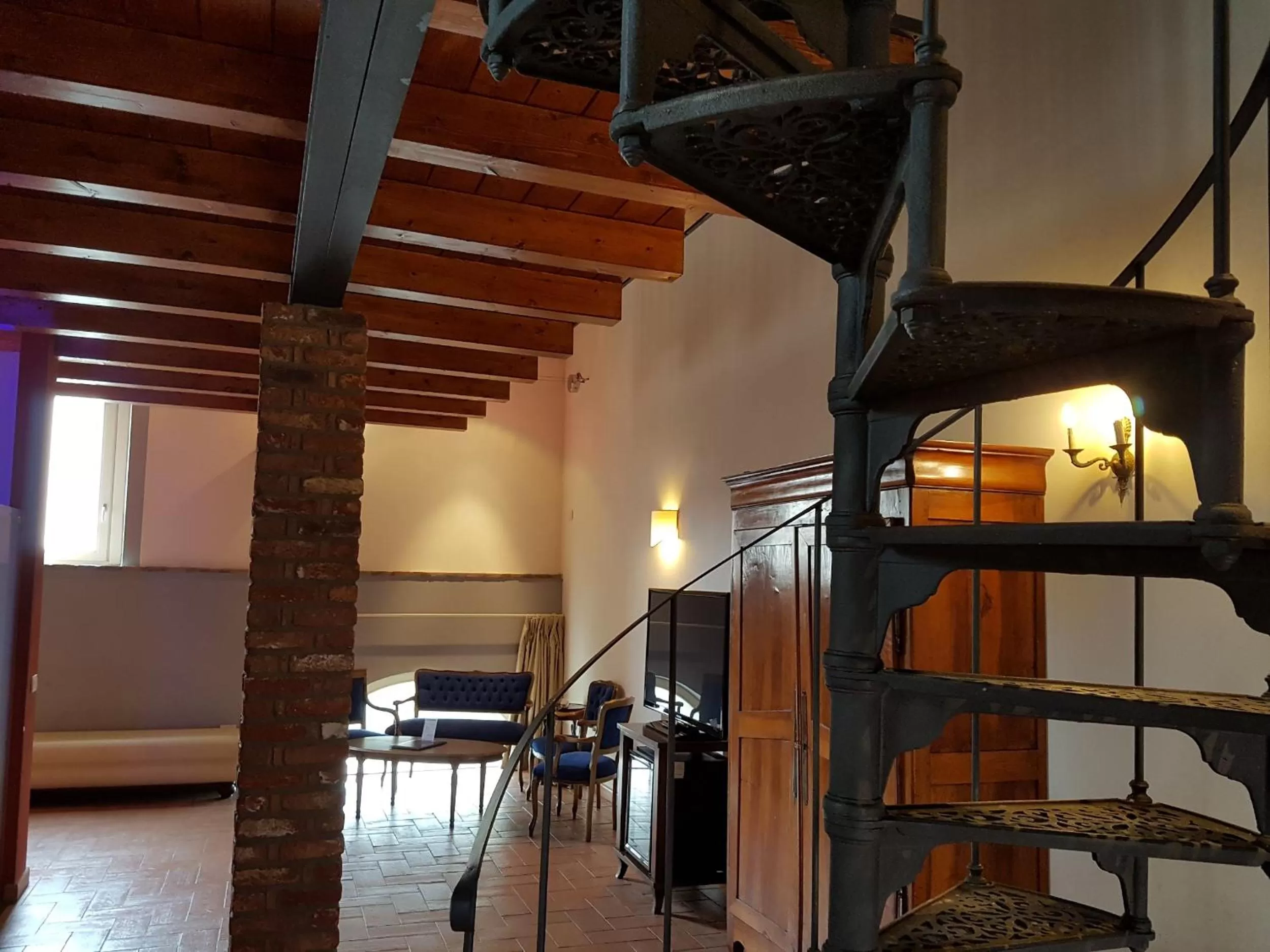 Photo of the whole room in Classique