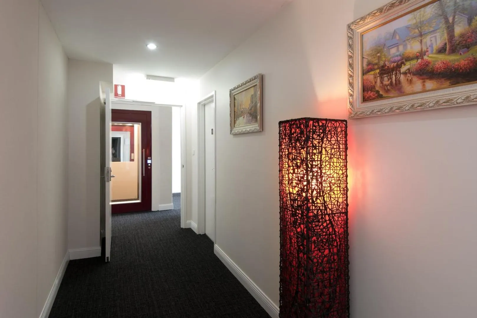 Decorative detail in Lily Sands Inn