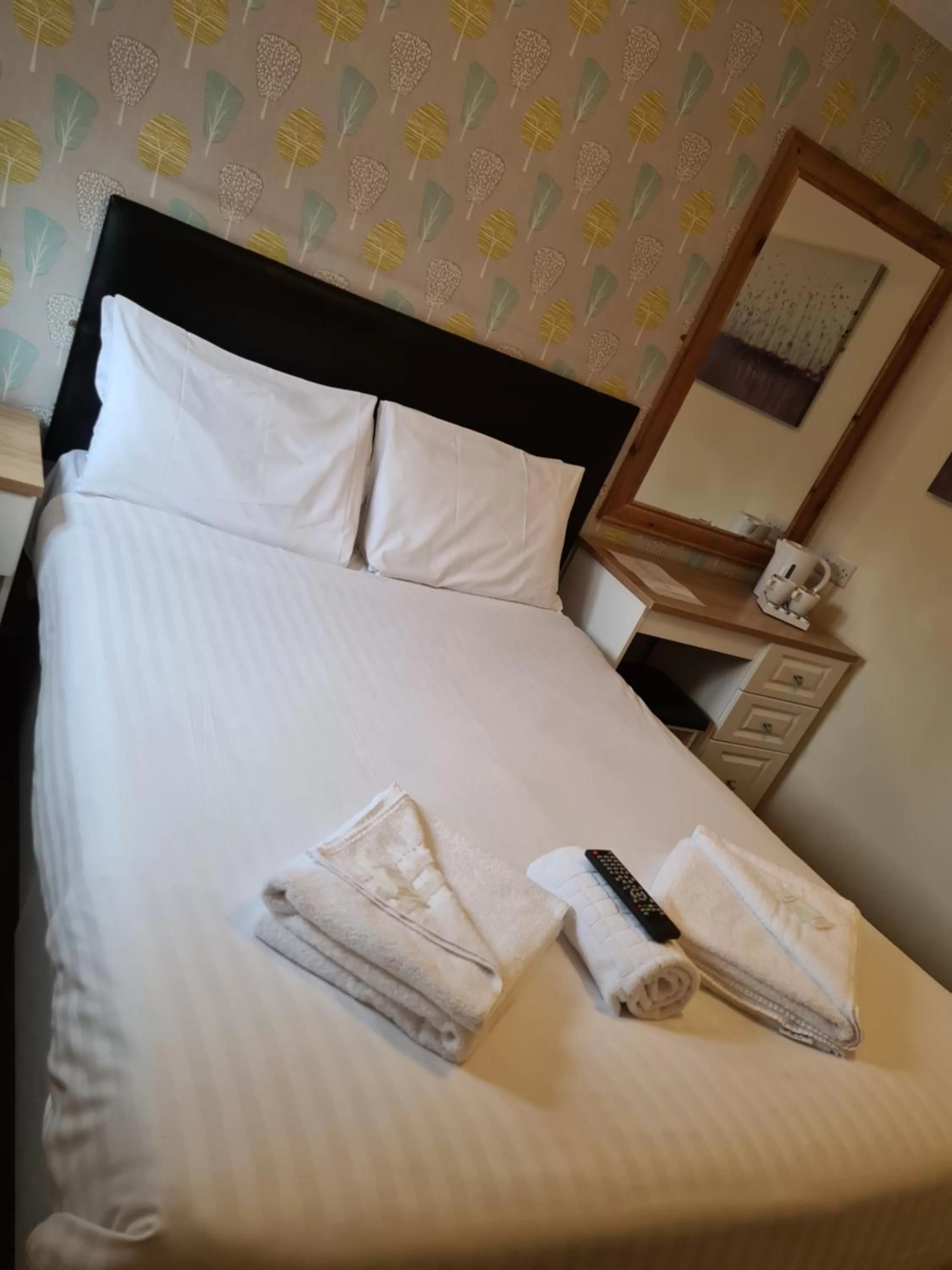 Bed in The Avenue Club and Lodge