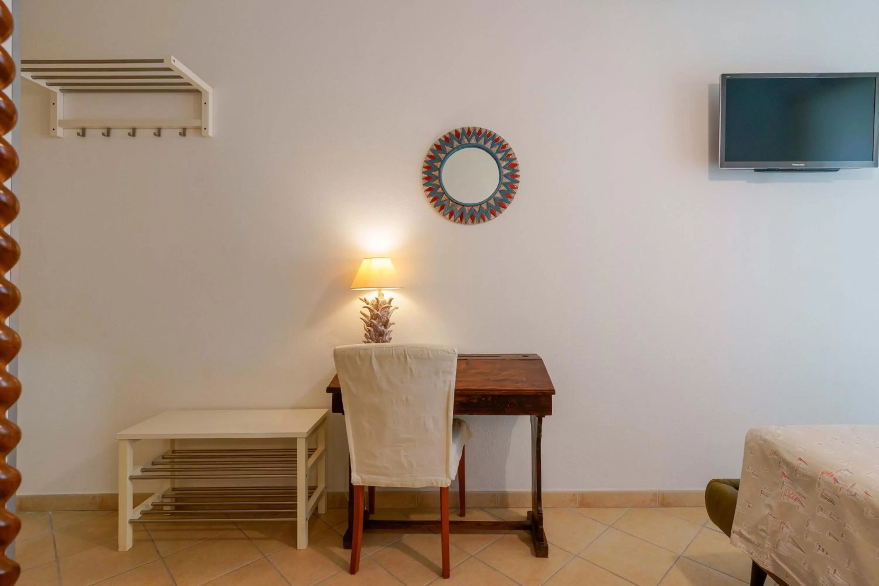 Bed, Dining Area in Il Cagliarese B&B