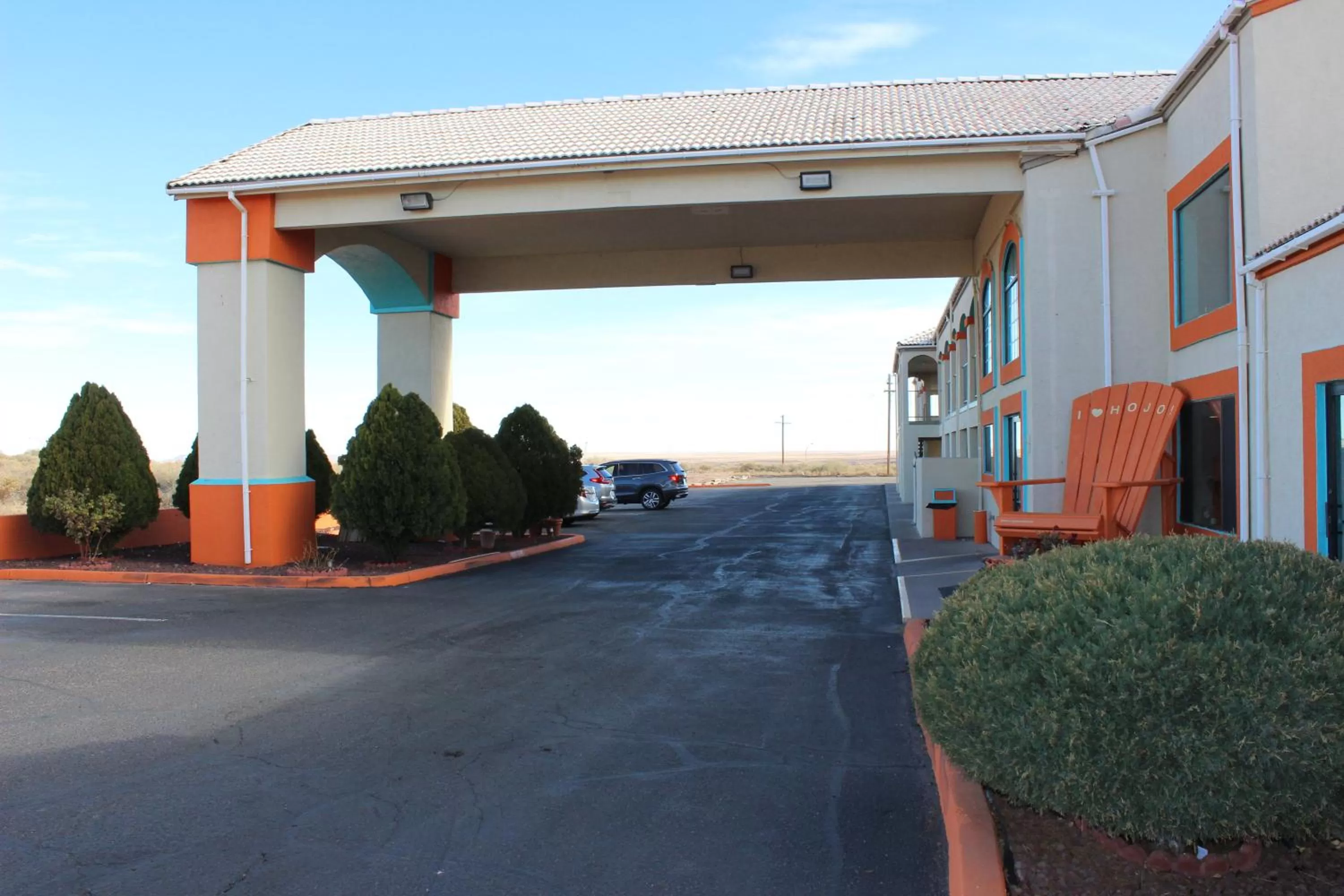 Area and facilities in Howard Johnson by Wyndham Holbrook