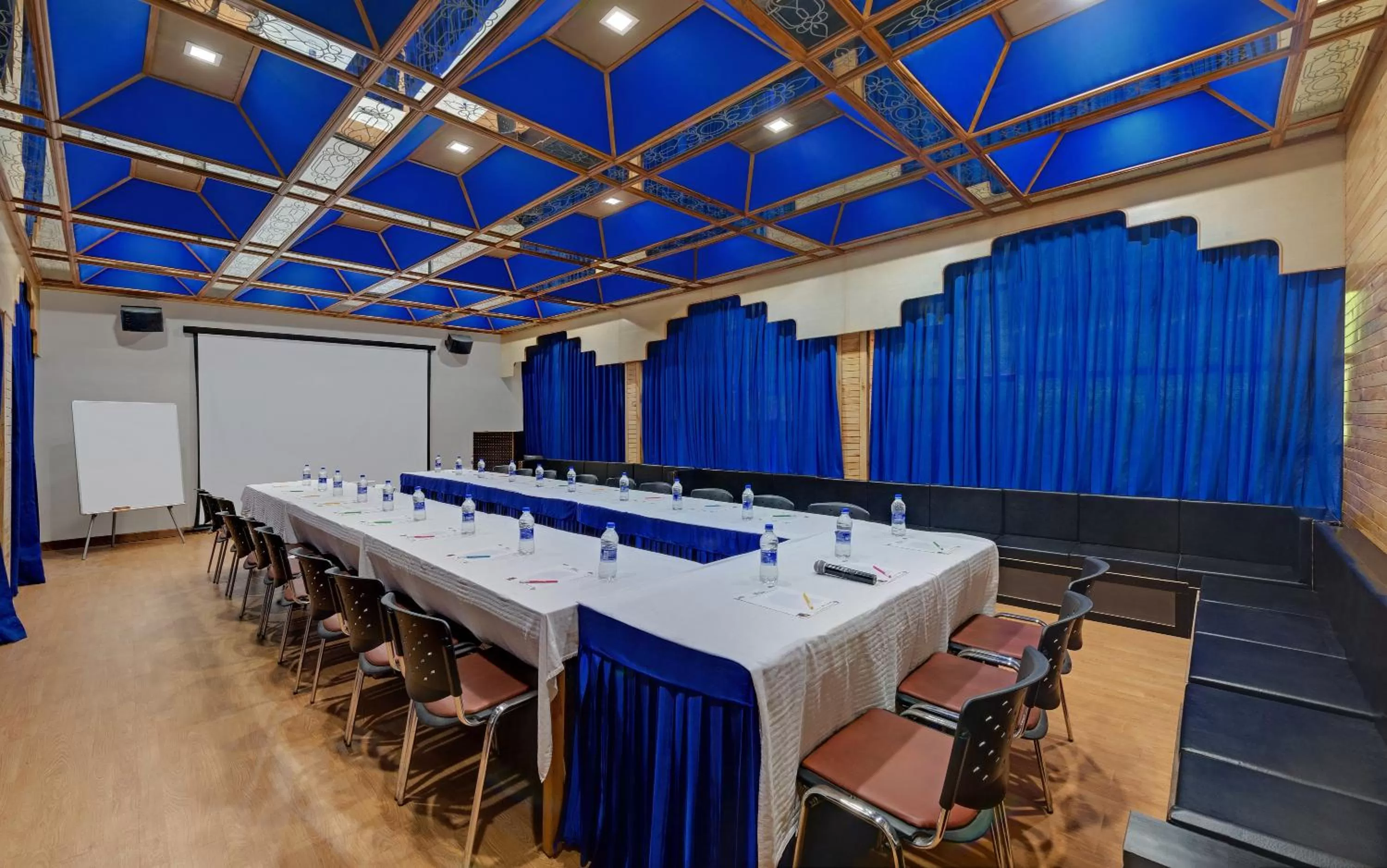 Business facilities in Bravia Hotel Manali Inn