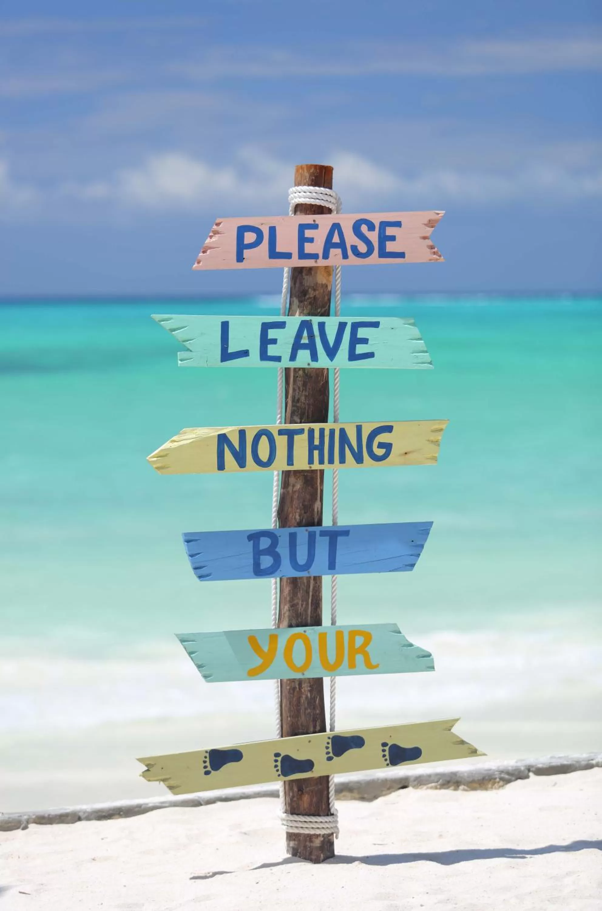 Beach in Sultan Sands Island Resort & Spa