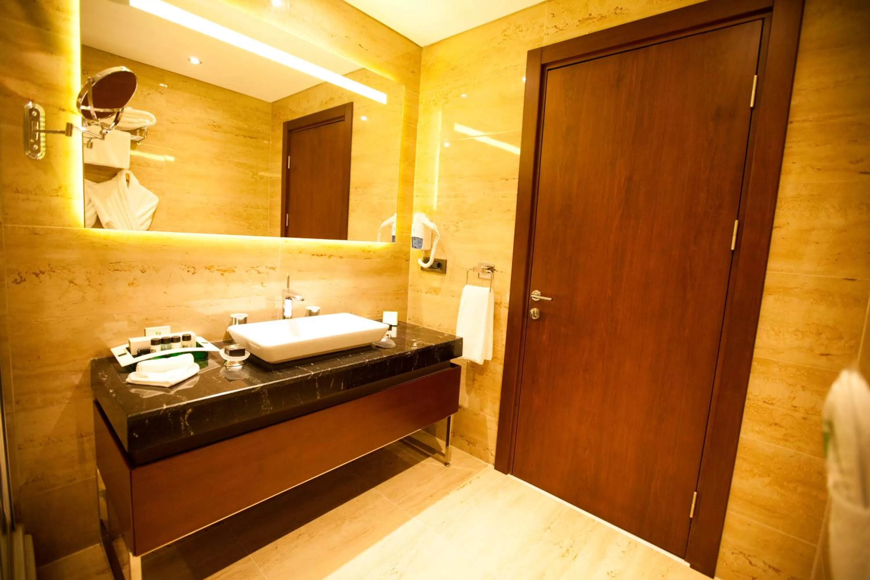 Bathroom in Nova Plaza Prime Hotel