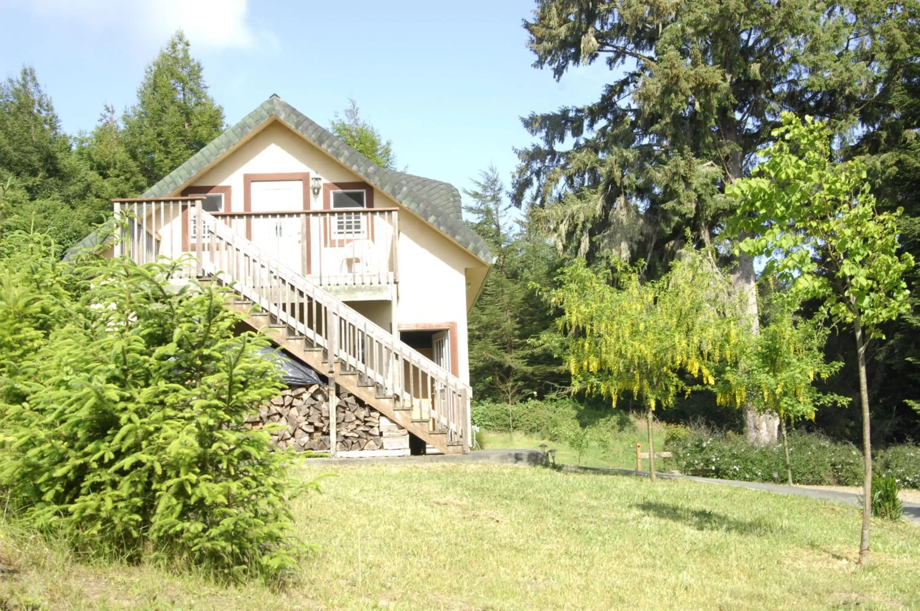 Garden in Ye Olde Danish Inn