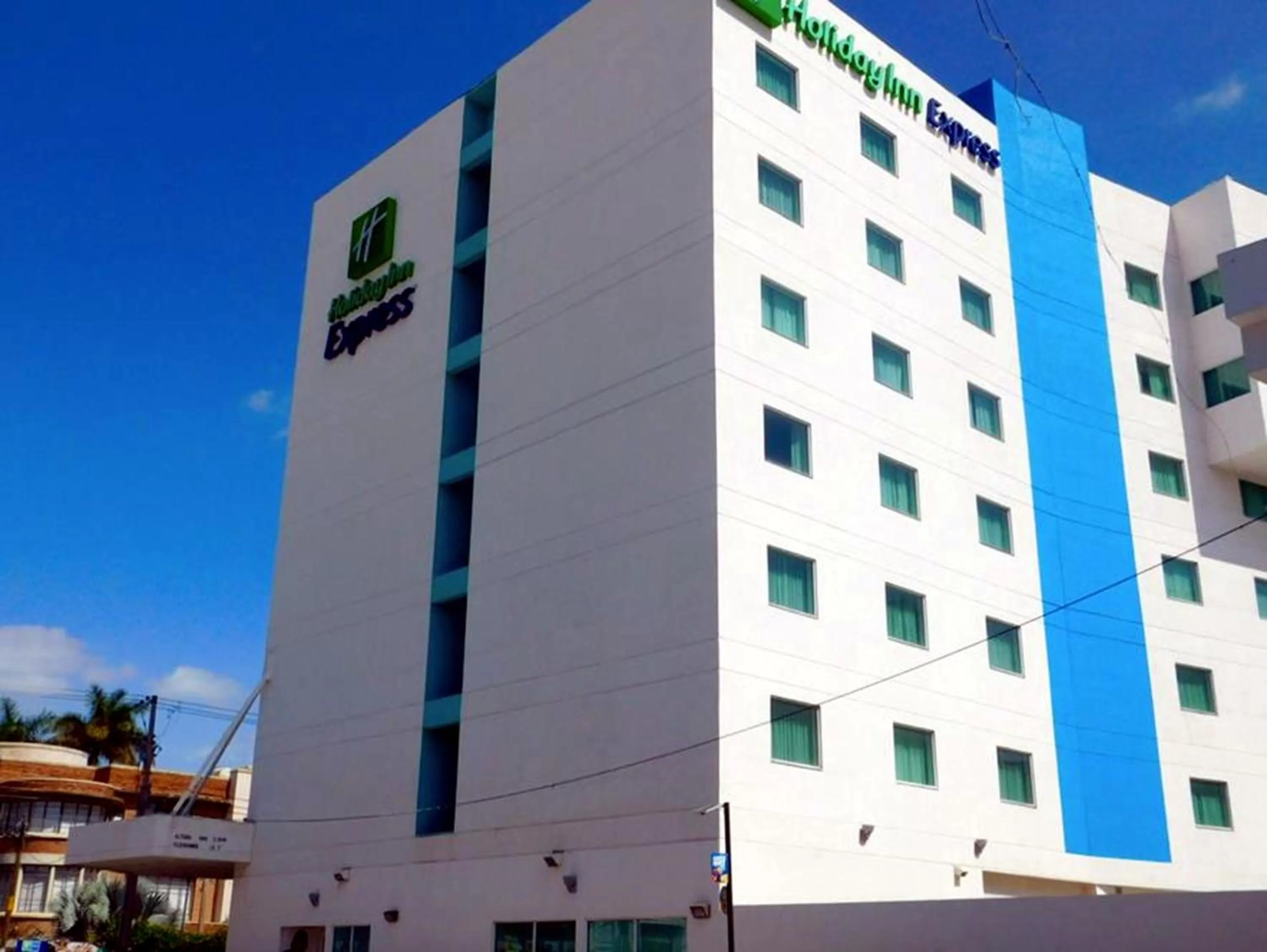 Property building in Holiday Inn Express Tuxtla Gutierrez La Marimba by IHG