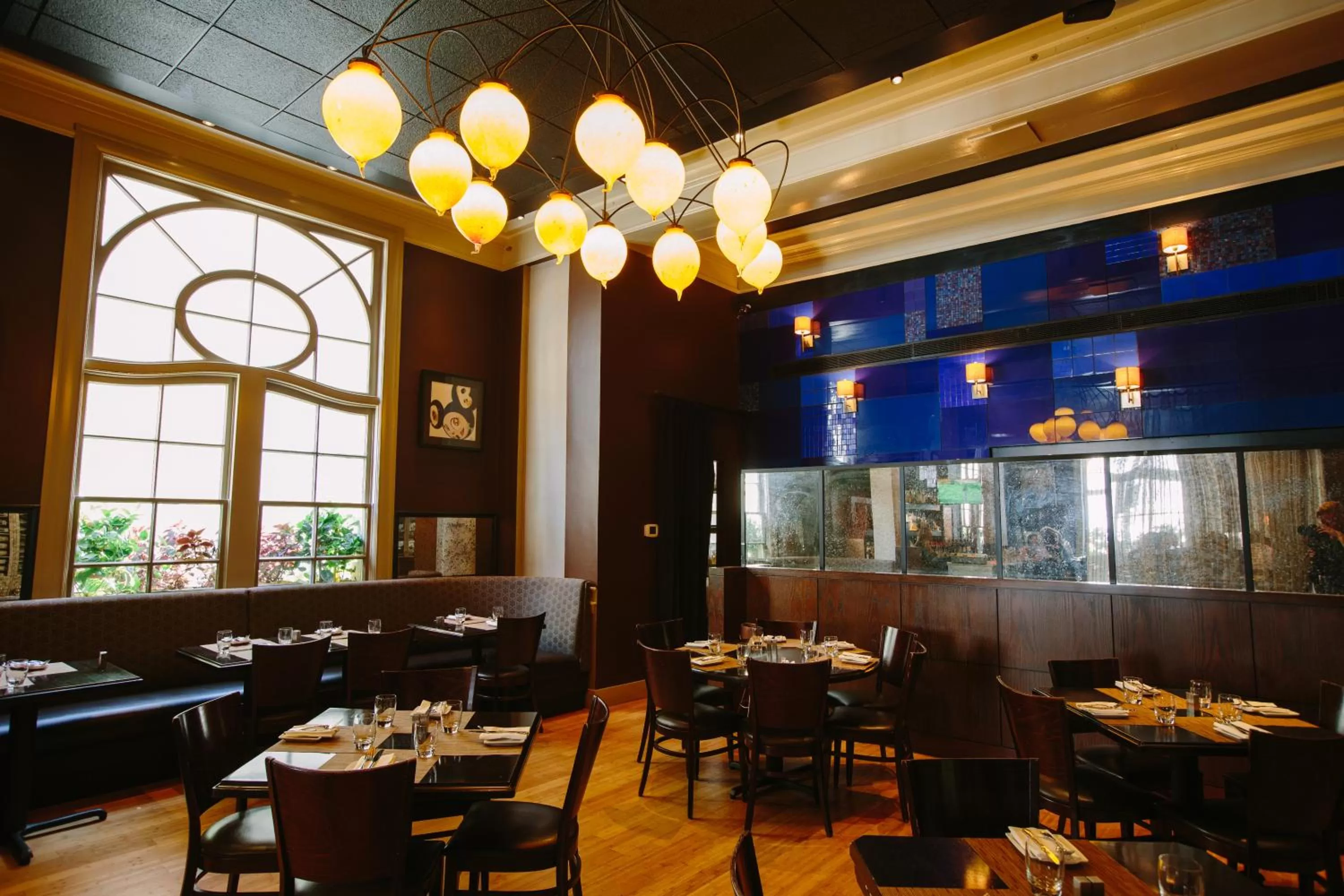 Restaurant/places to eat in The Lenox