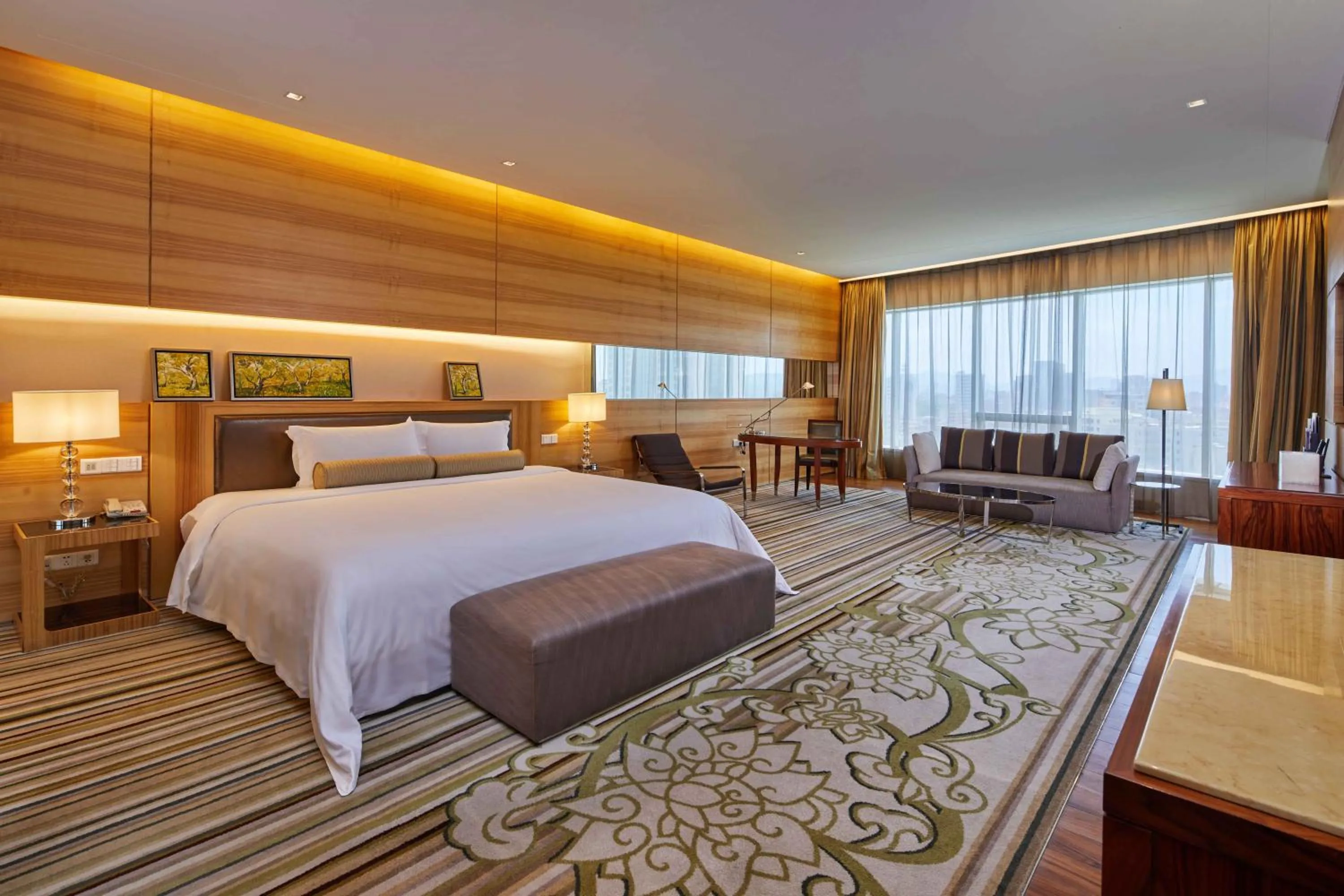 Property building, Bed in HJ International Hotel
