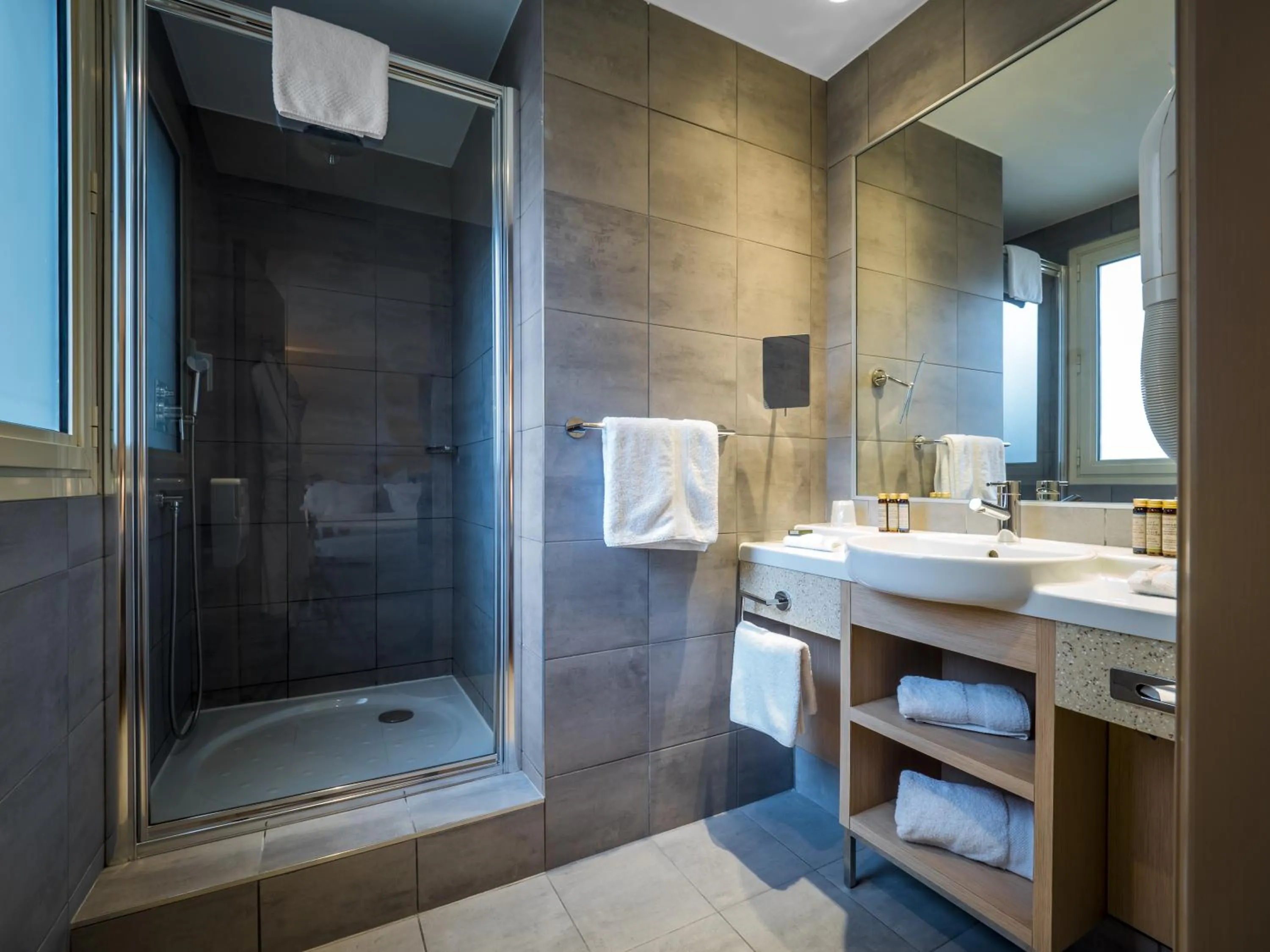 Bathroom in Hôtel Le Pré Carré