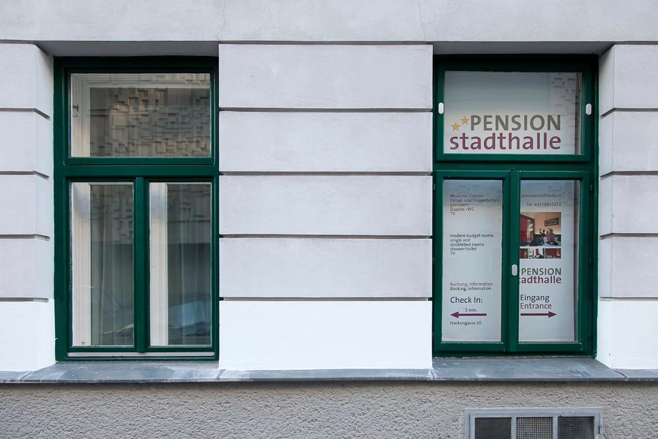 Facade/entrance in Pension Stadthalle