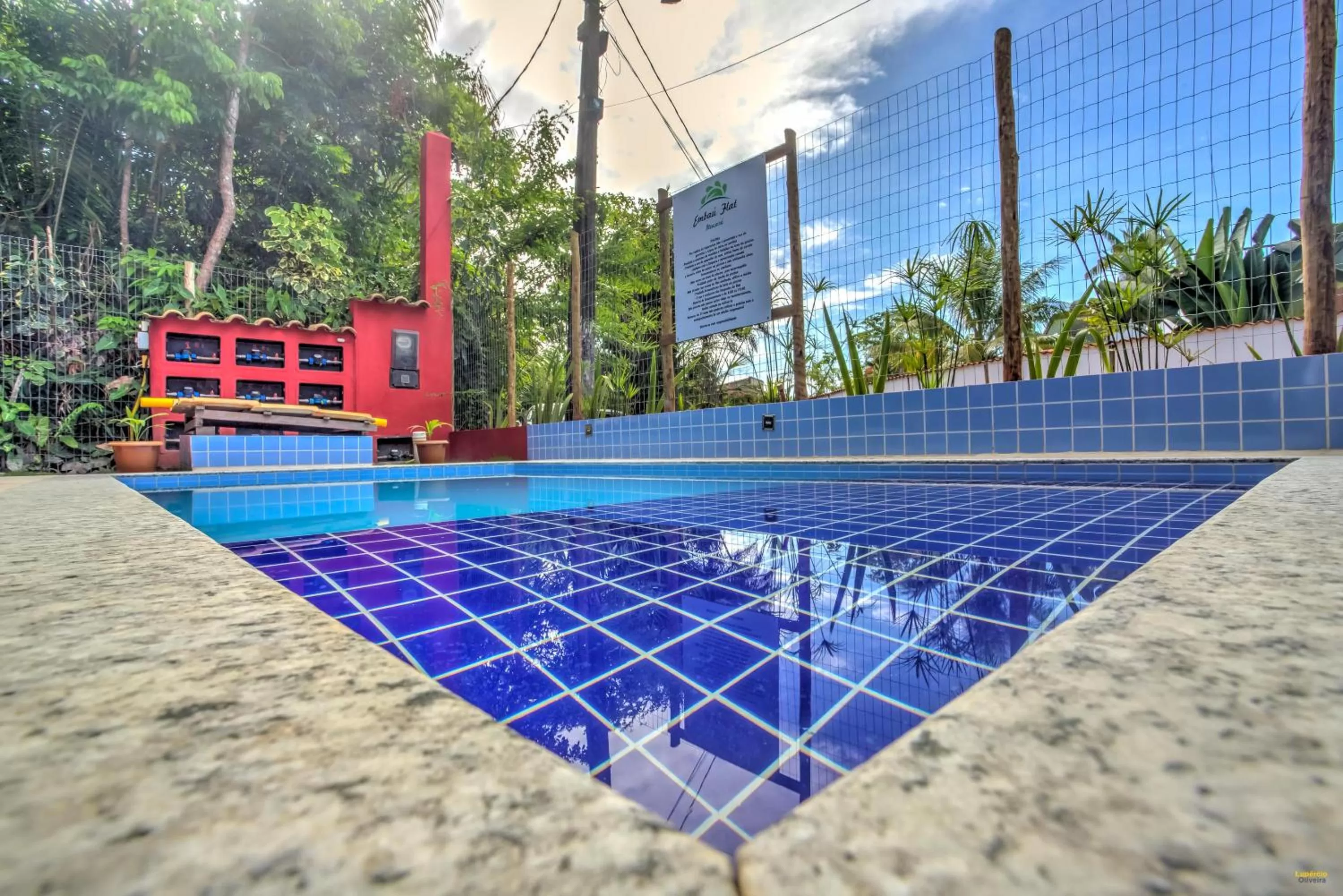 Swimming pool in i9 Embaú Flats & Suites