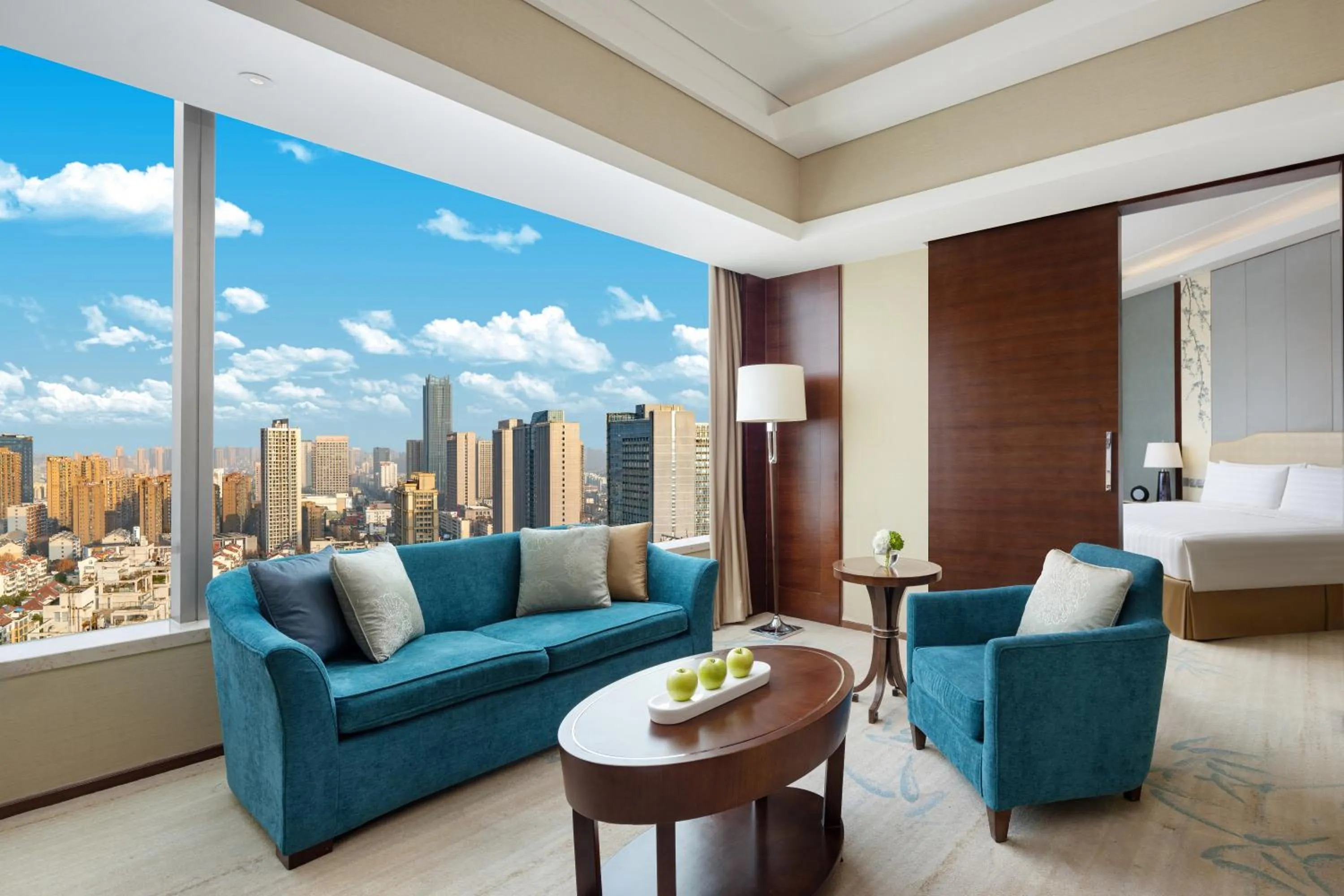 Living room, Bed in Shangri-La Hefei