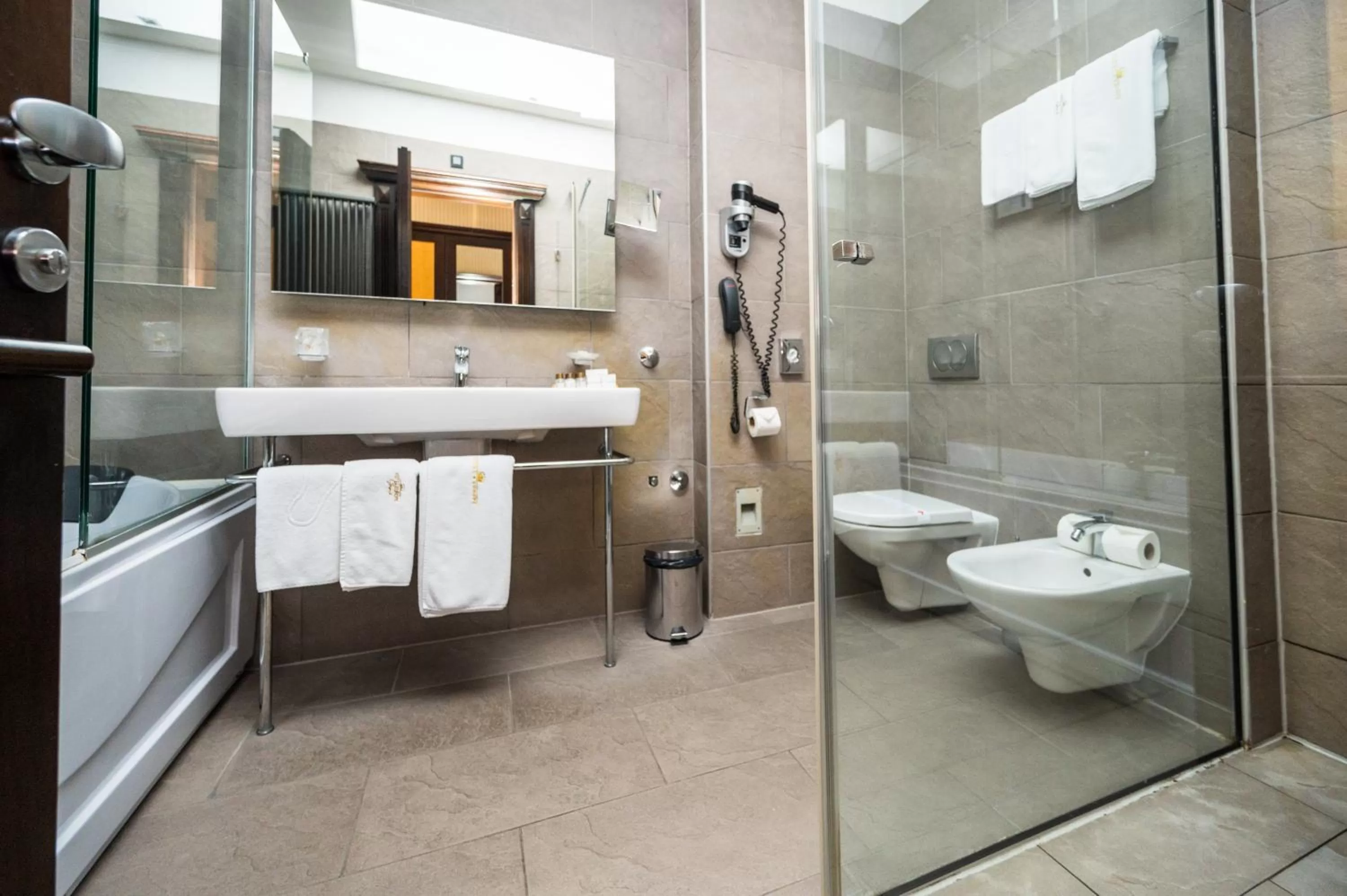 Bathroom in Hotel Europe