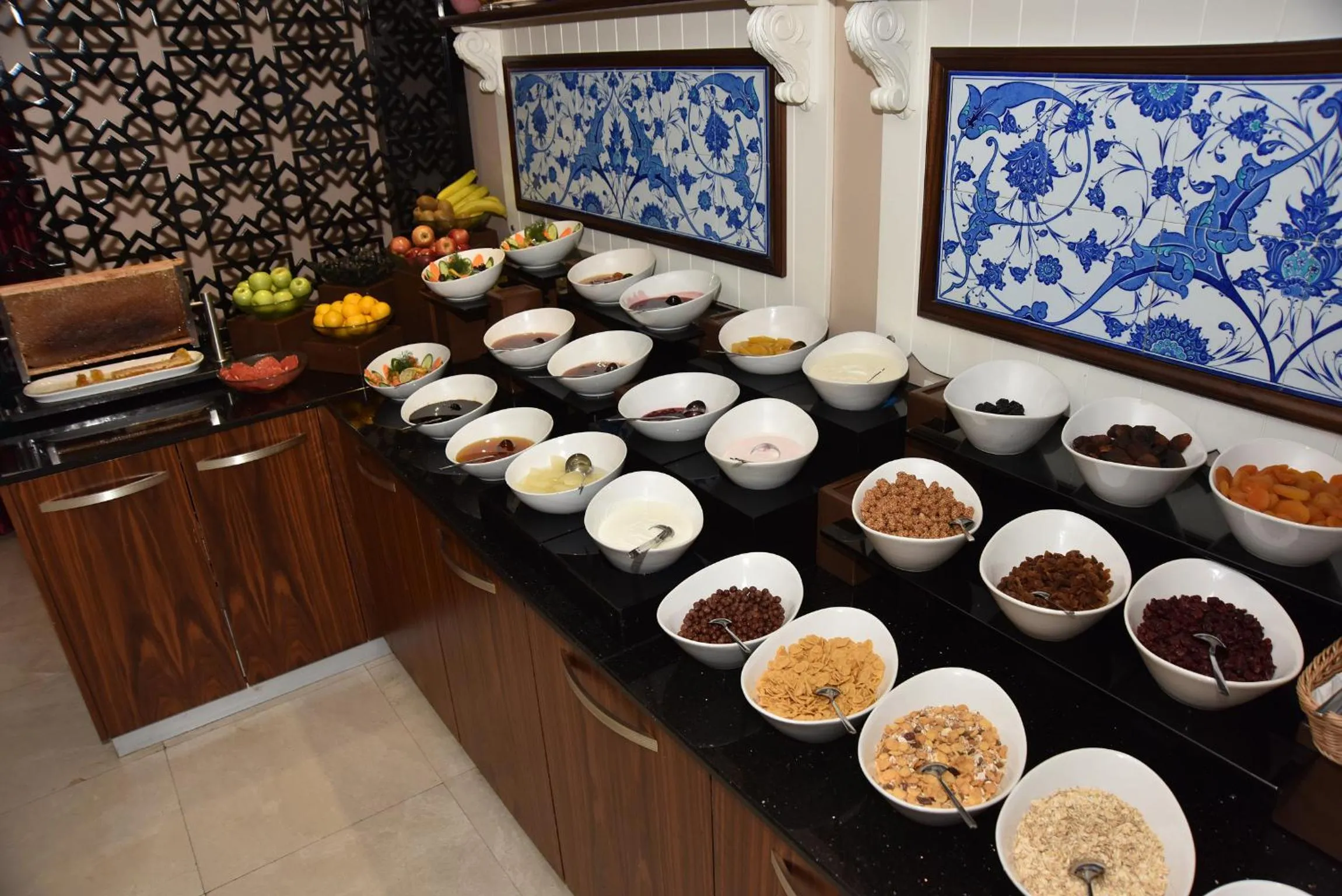 Food and drinks in Neorion Hotel - Special Class