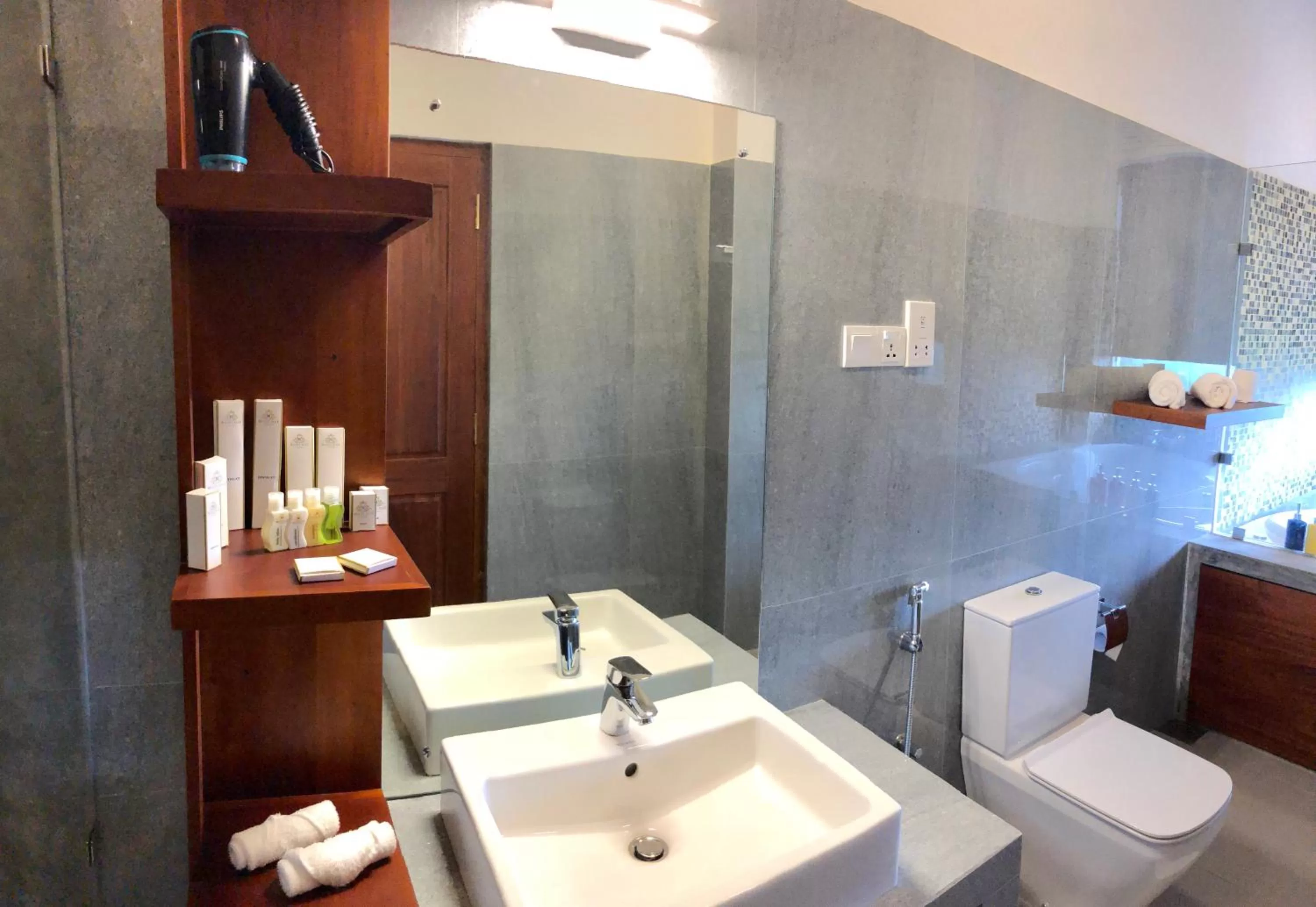 Bathroom in Mount Blue Kandy