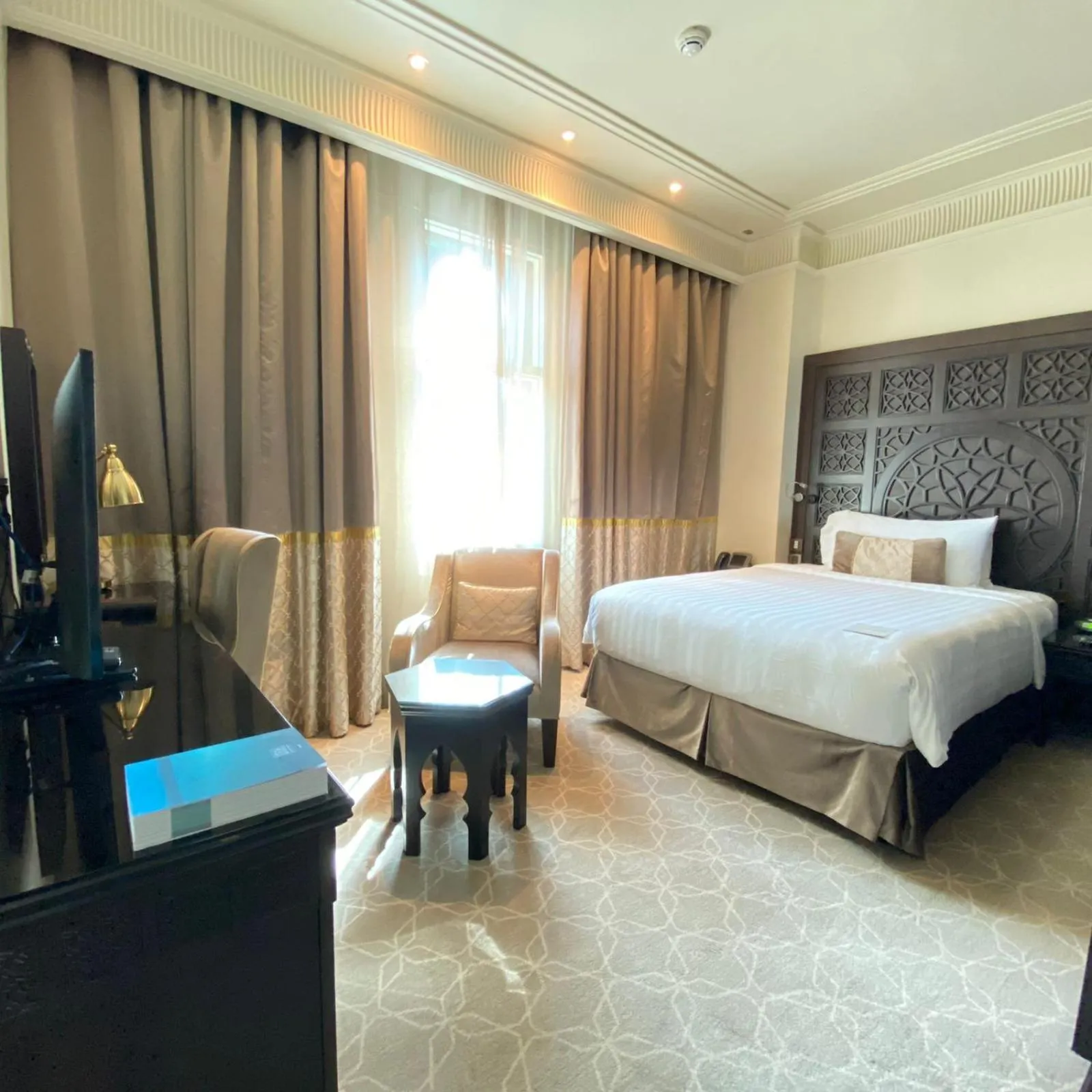 Bed in Al Mashreq Boutique Hotel - Small Luxury Hotels of the World