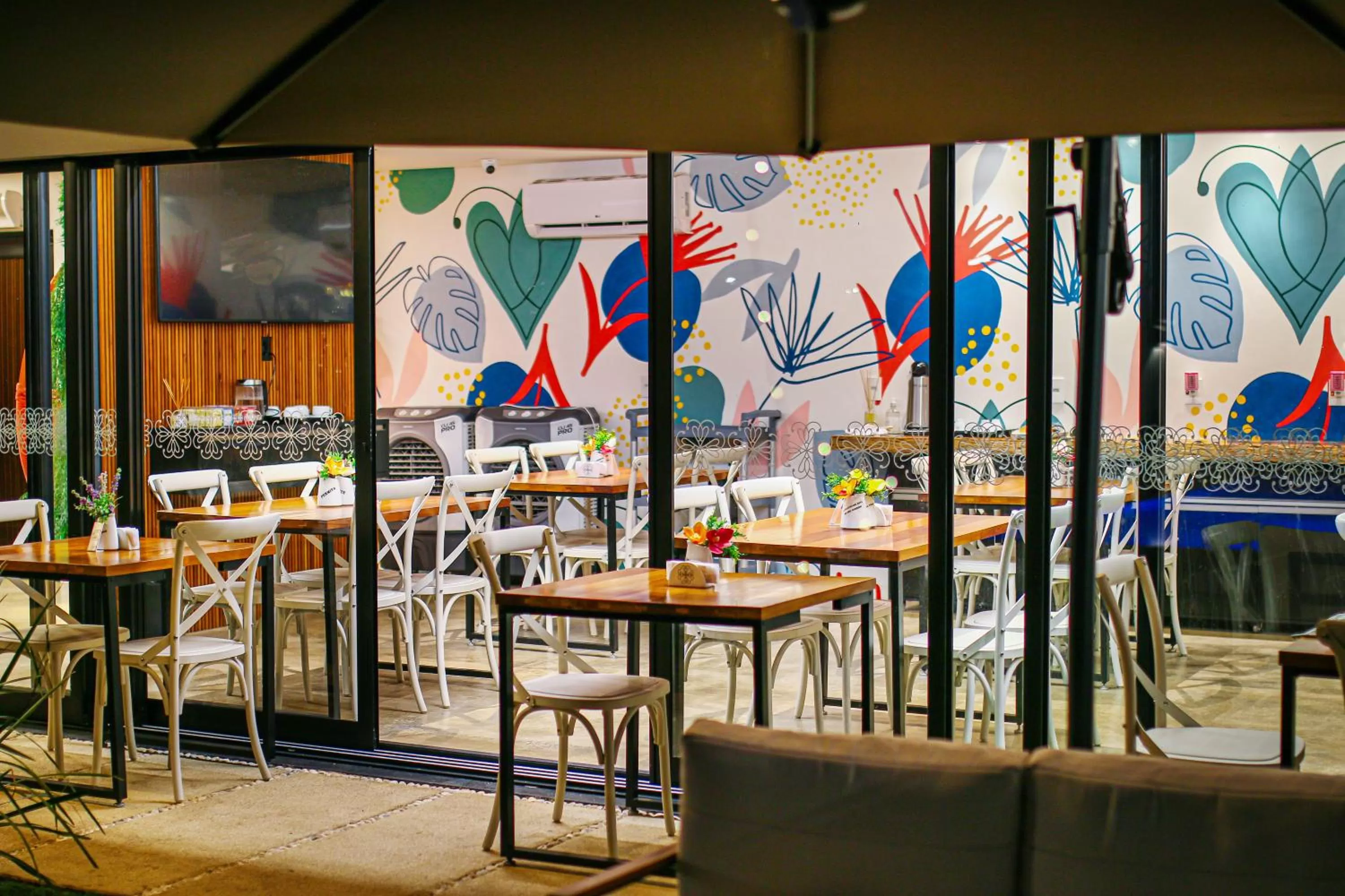 Restaurant/places to eat in Pousada Flores do Carmo