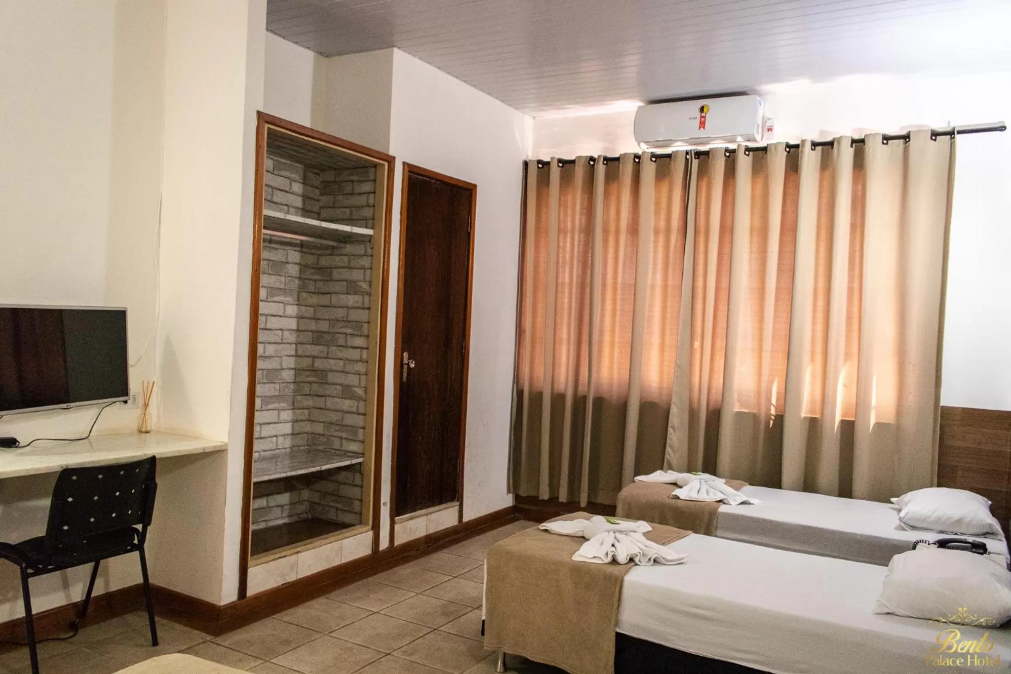 Bed in Bento palace hotel