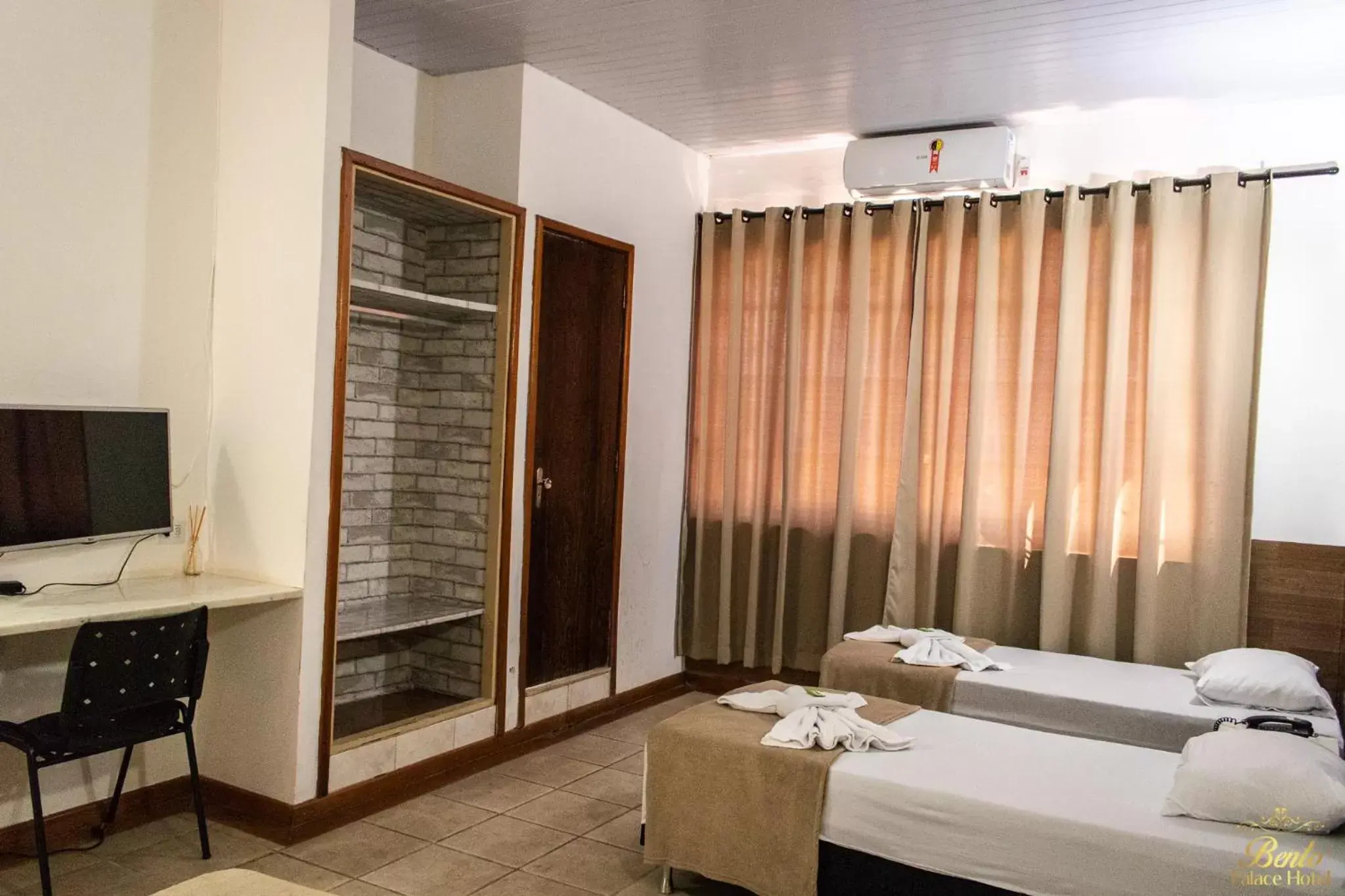 Standard Twin Room in Bento palace hotel Standard Twin Room in Bento palace hotel