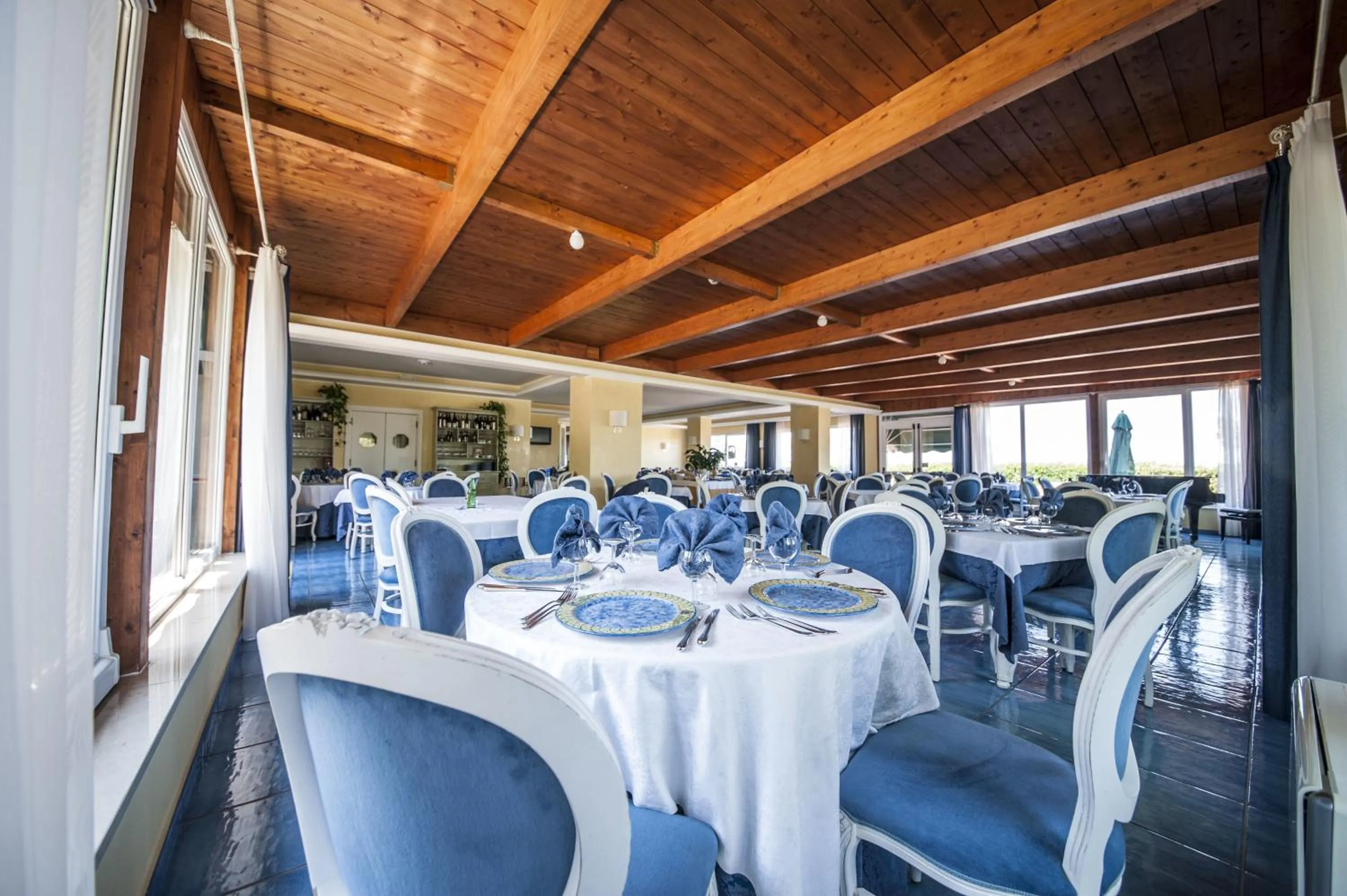 Restaurant/places to eat in Hotel Murano