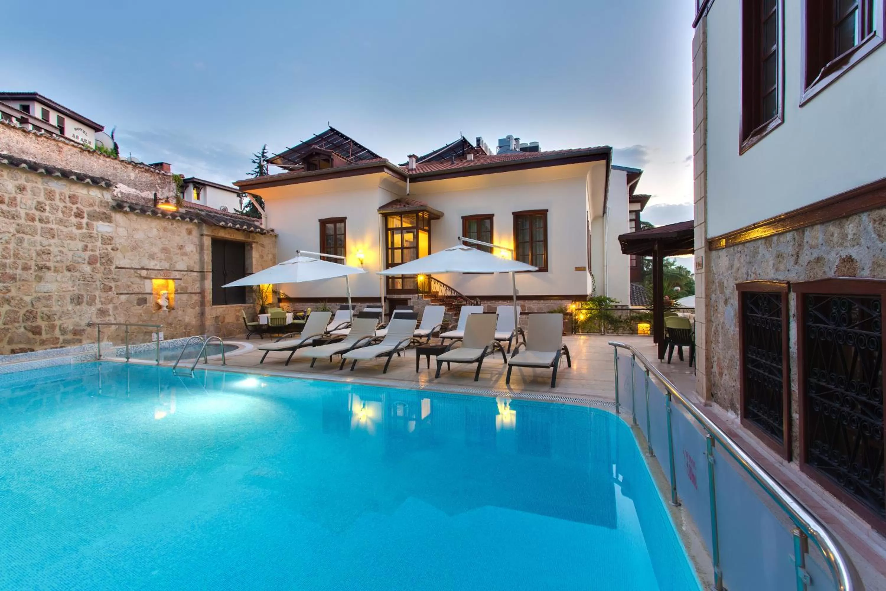 Facade/entrance in Dogan Hotel