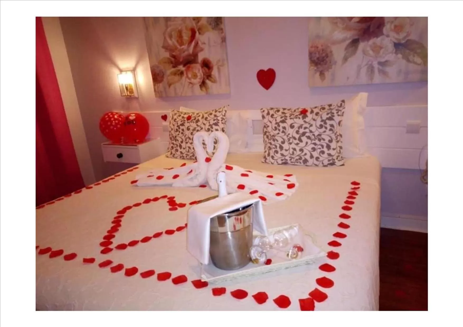 Bedroom, Bed in Hotel Jardim Viana do Castelo