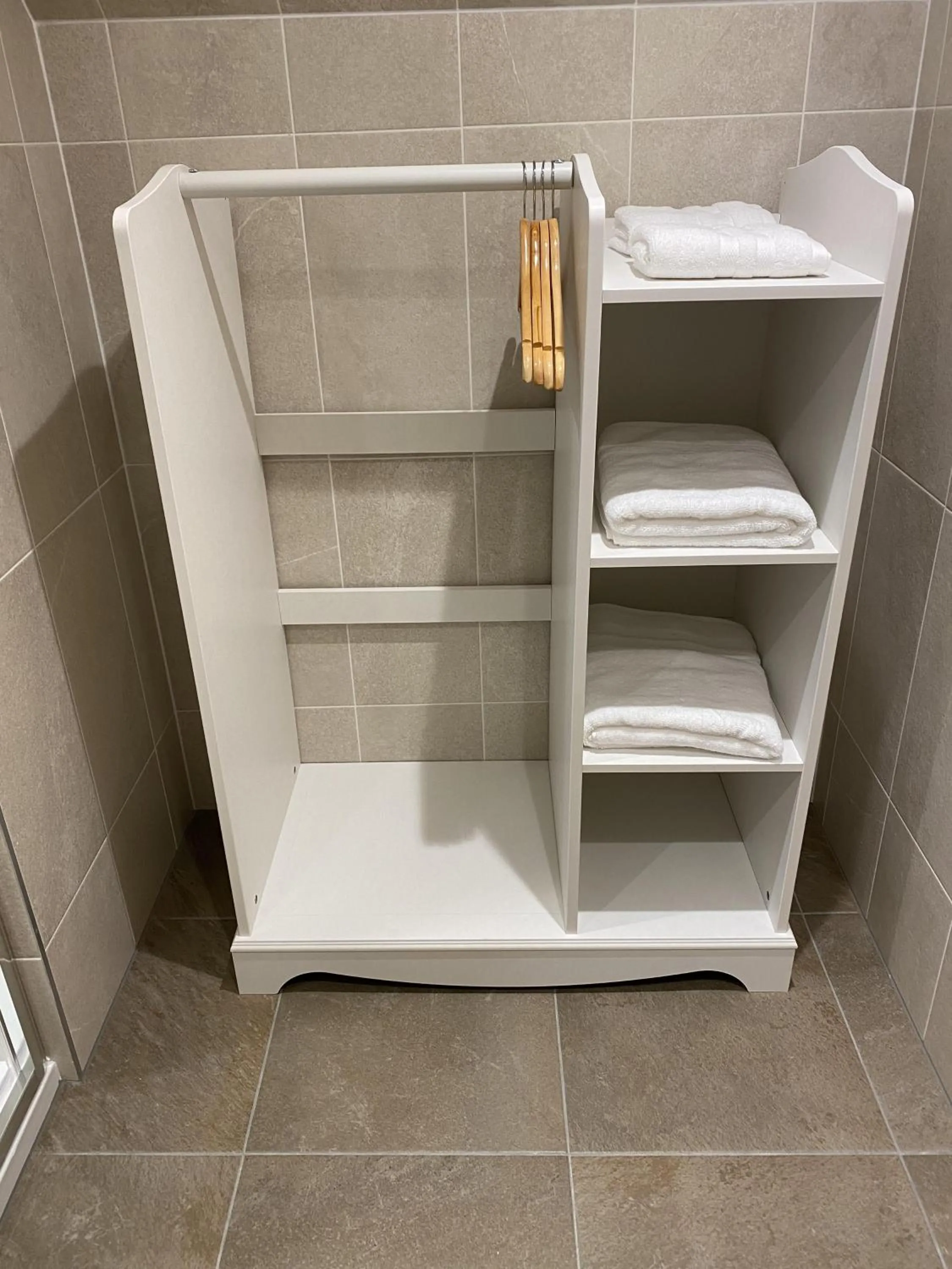 Bathroom in Waverley Inn Holiday Apartments