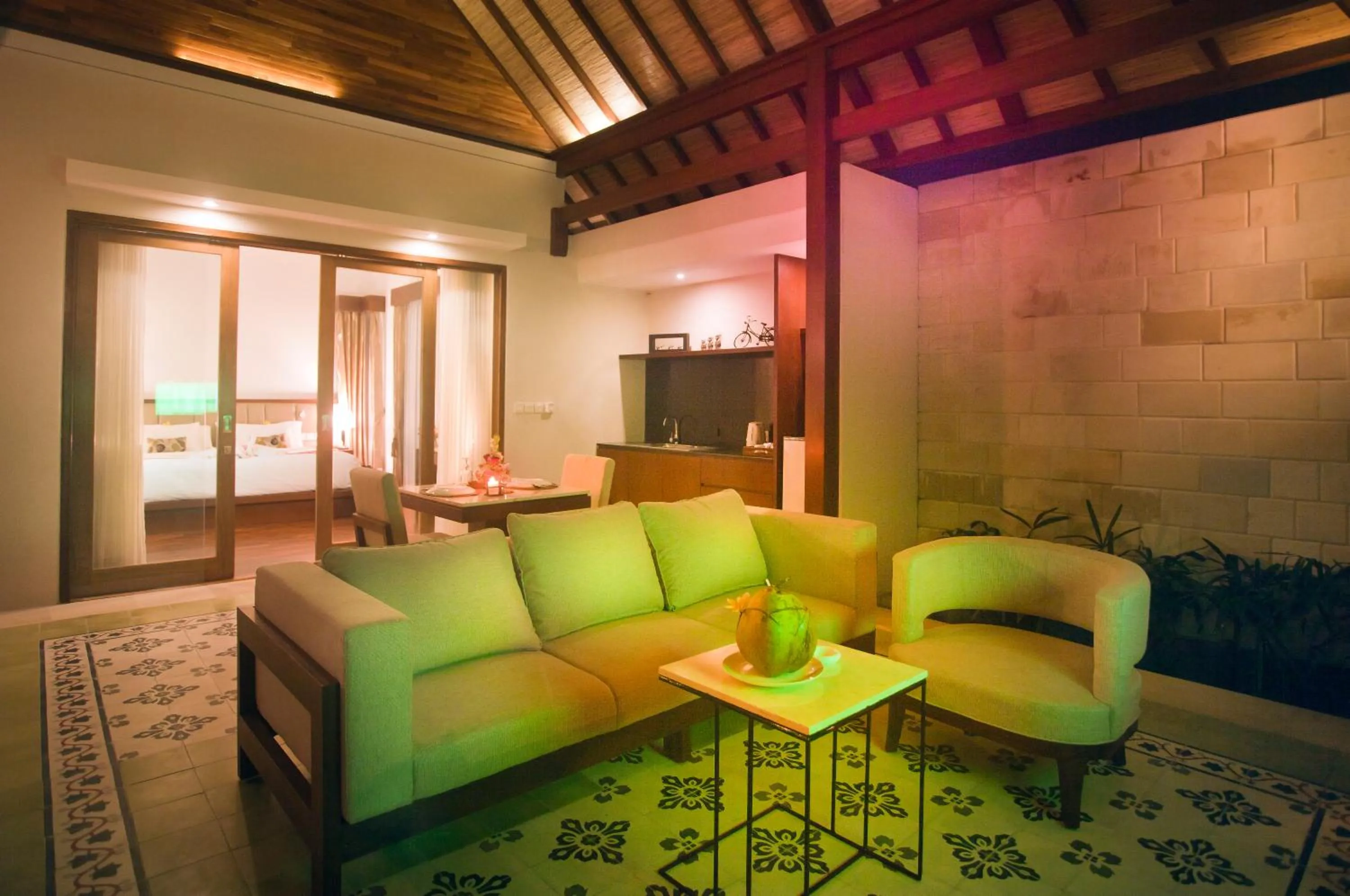 Kitchen or kitchenette in The Astari Villa and Residence