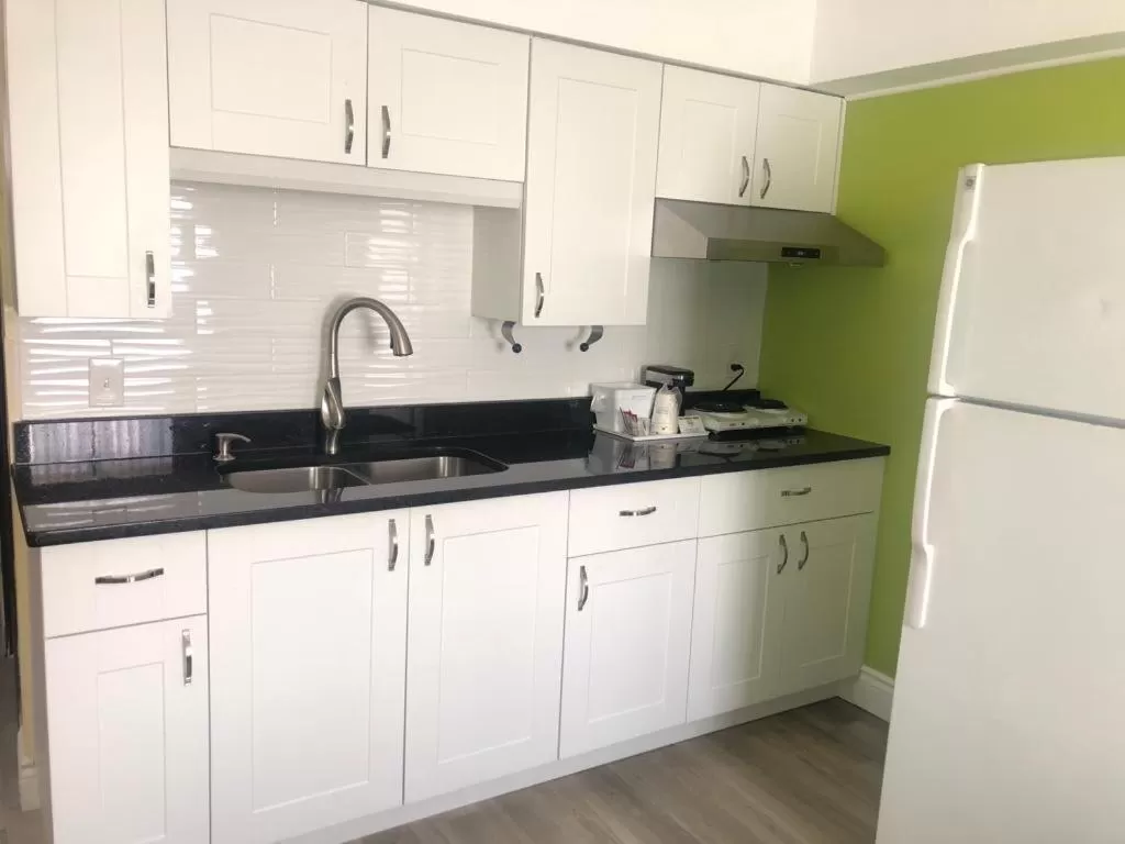 Kitchen or kitchenette in wallaceburg inn