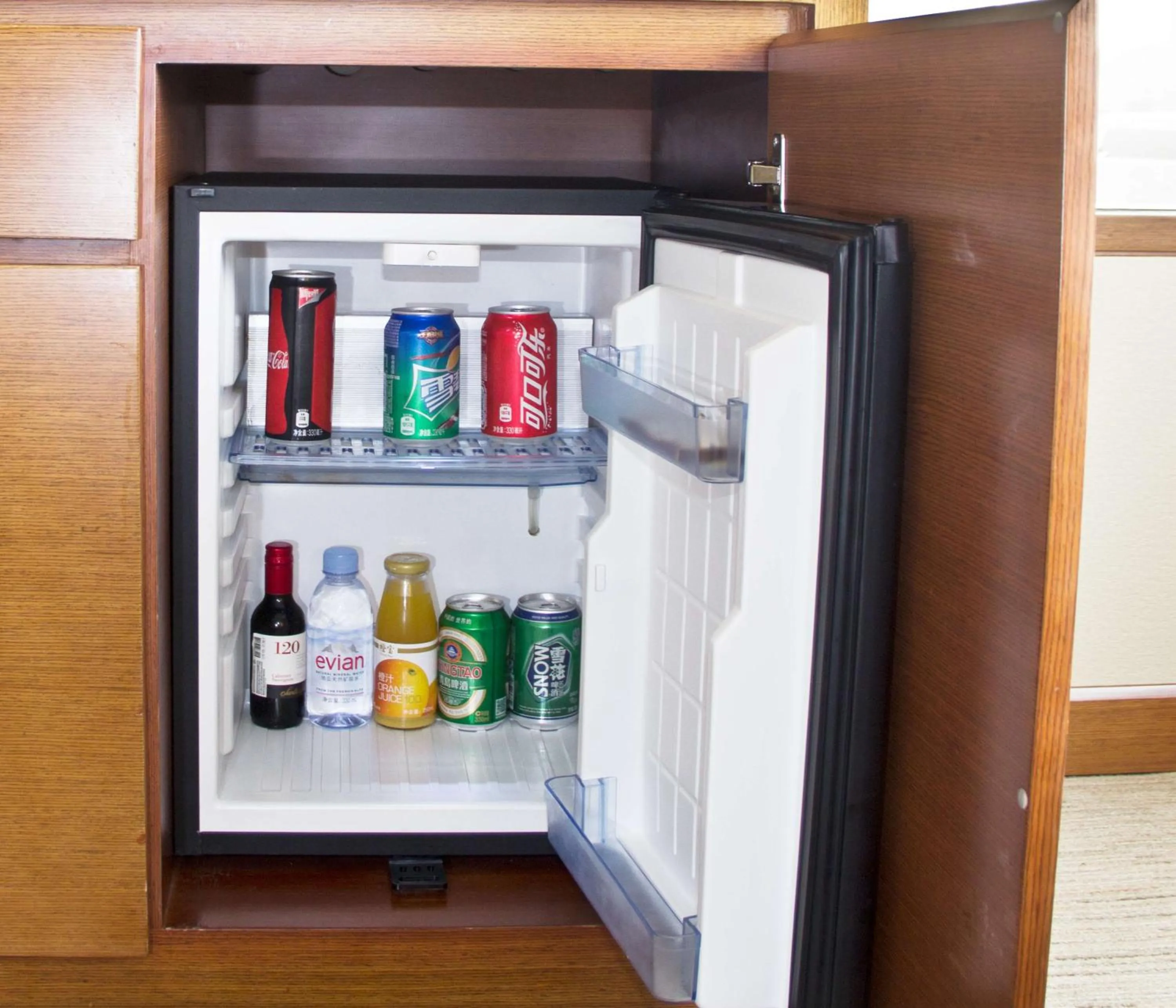 Photo of the whole room in DoubleTree by Hilton Shenyang