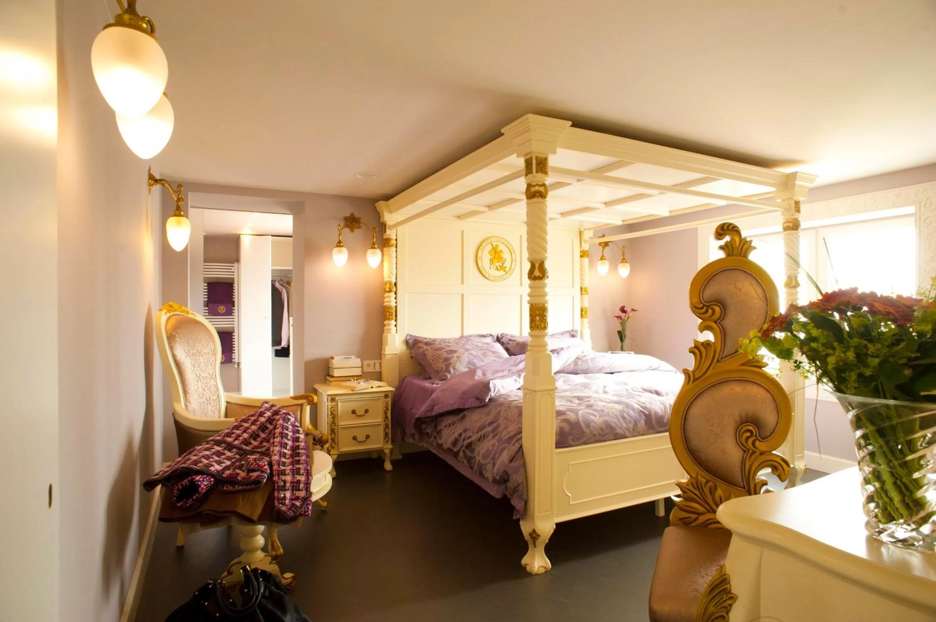 Bedroom, Bed in B&B Saint-Georges -Located in the city centre of Bruges-
