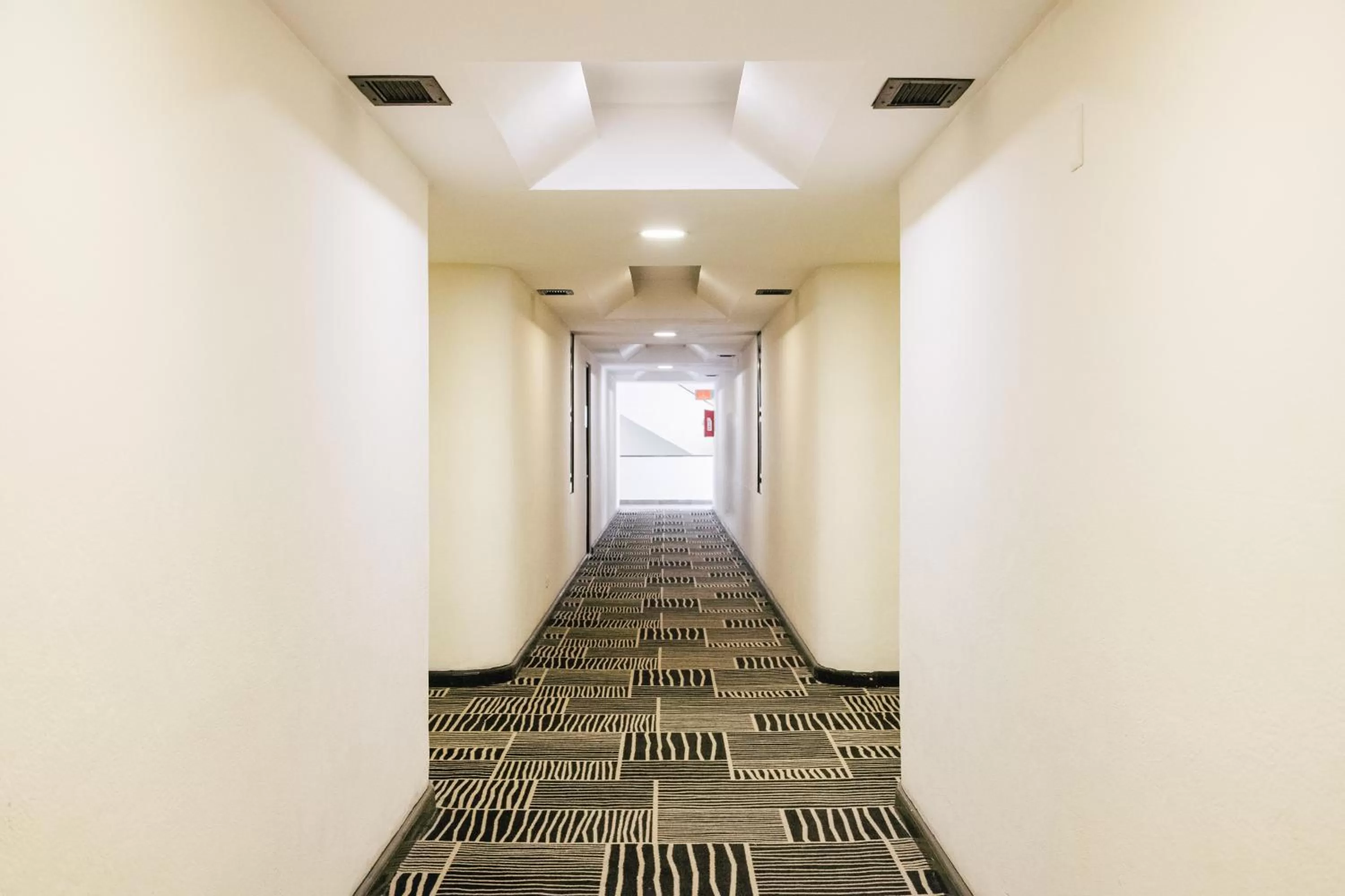 Area and facilities in Plaza Hotel and Suites