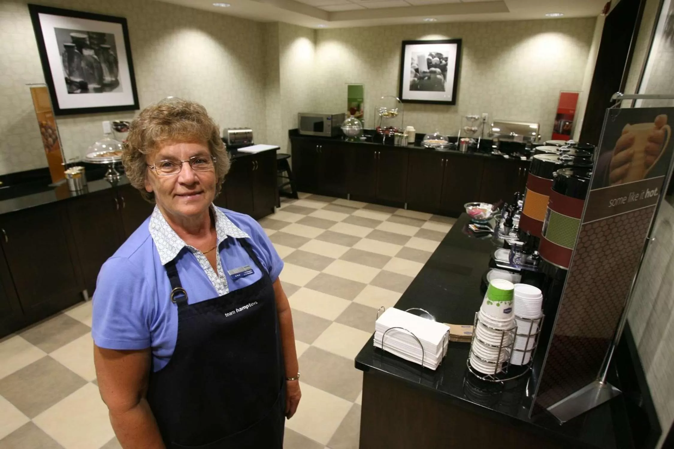 Buffet breakfast in Hampton Inn & Suites Red Deer