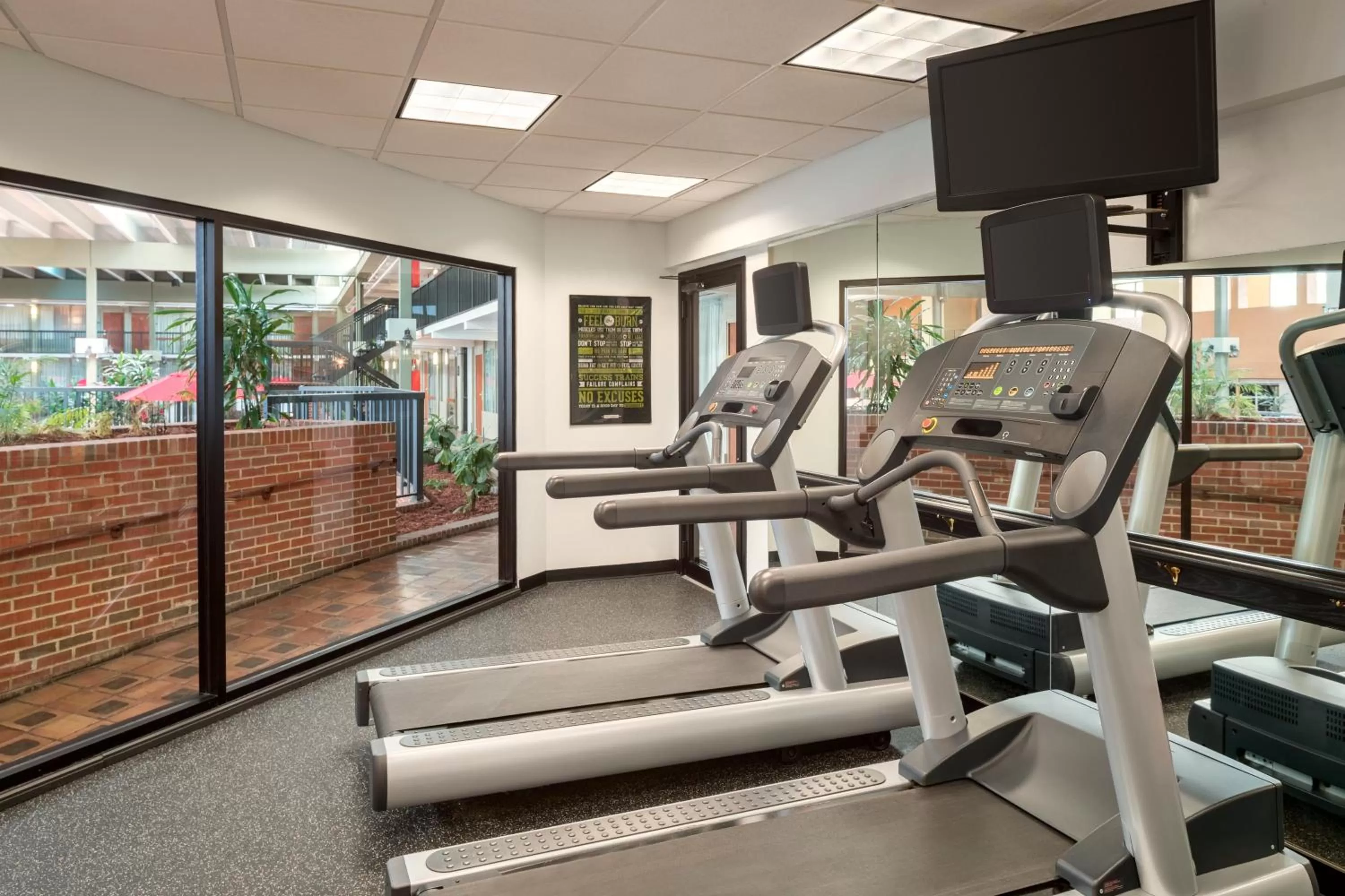 Fitness centre/facilities in Ramada by Wyndham Indiana