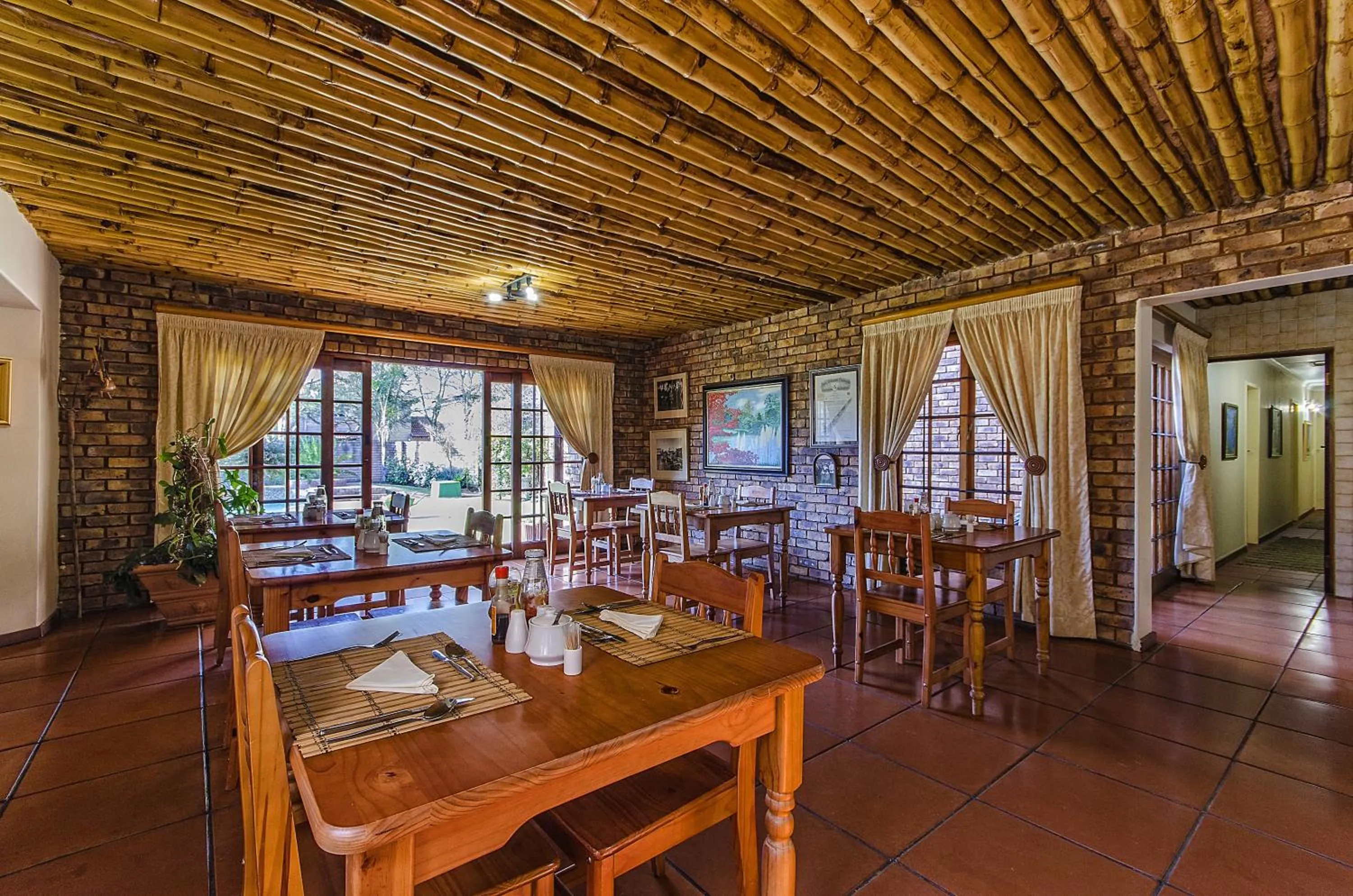 Restaurant/places to eat in Peter's Guesthouse