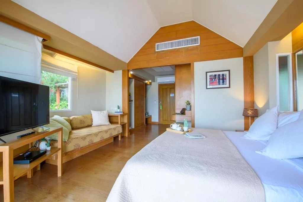 Photo of the whole room, Bed in Veranda Lodge